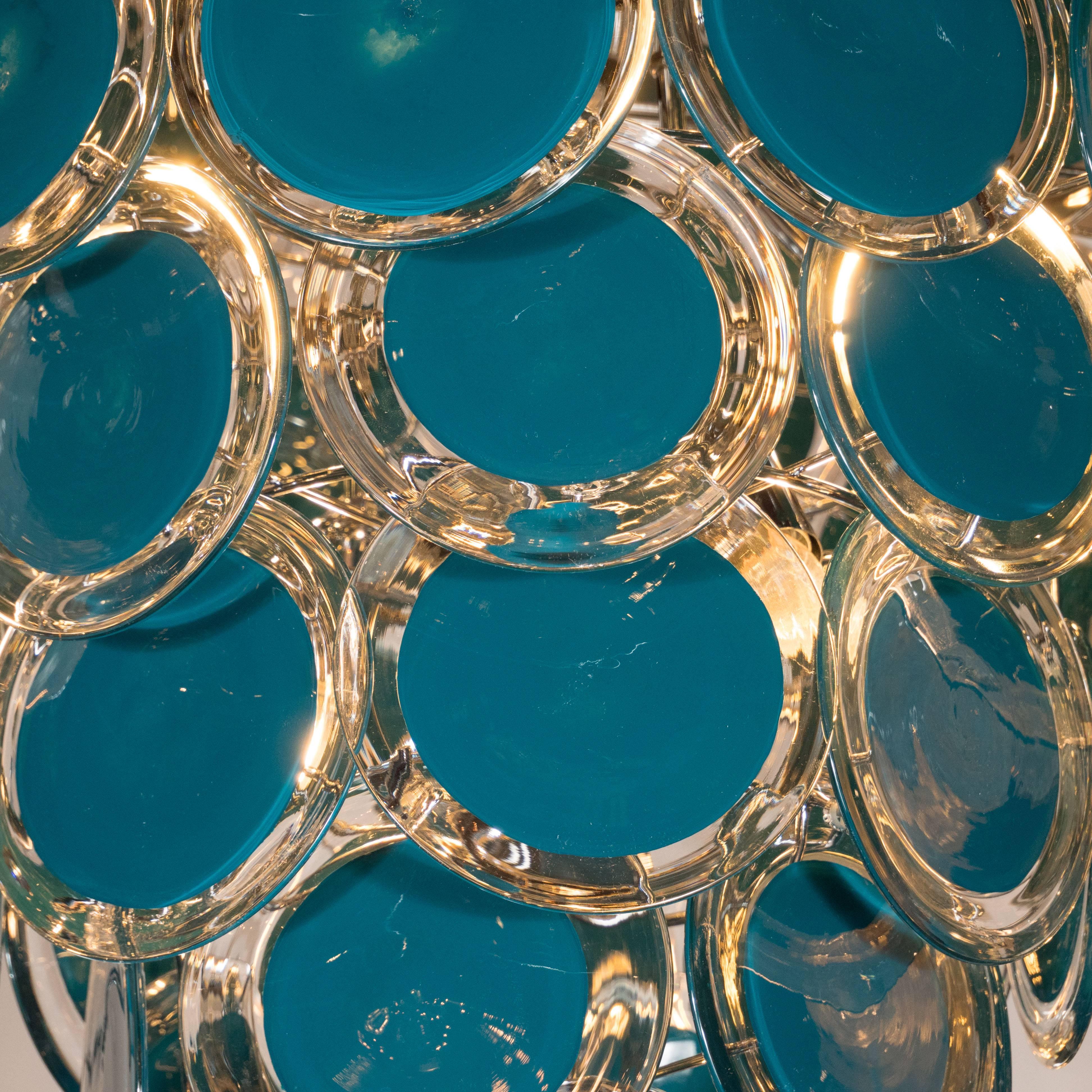 Italiano Lampadario di Murano modernista in cromo con dischi trasparenti e blu ceruleo in vendita