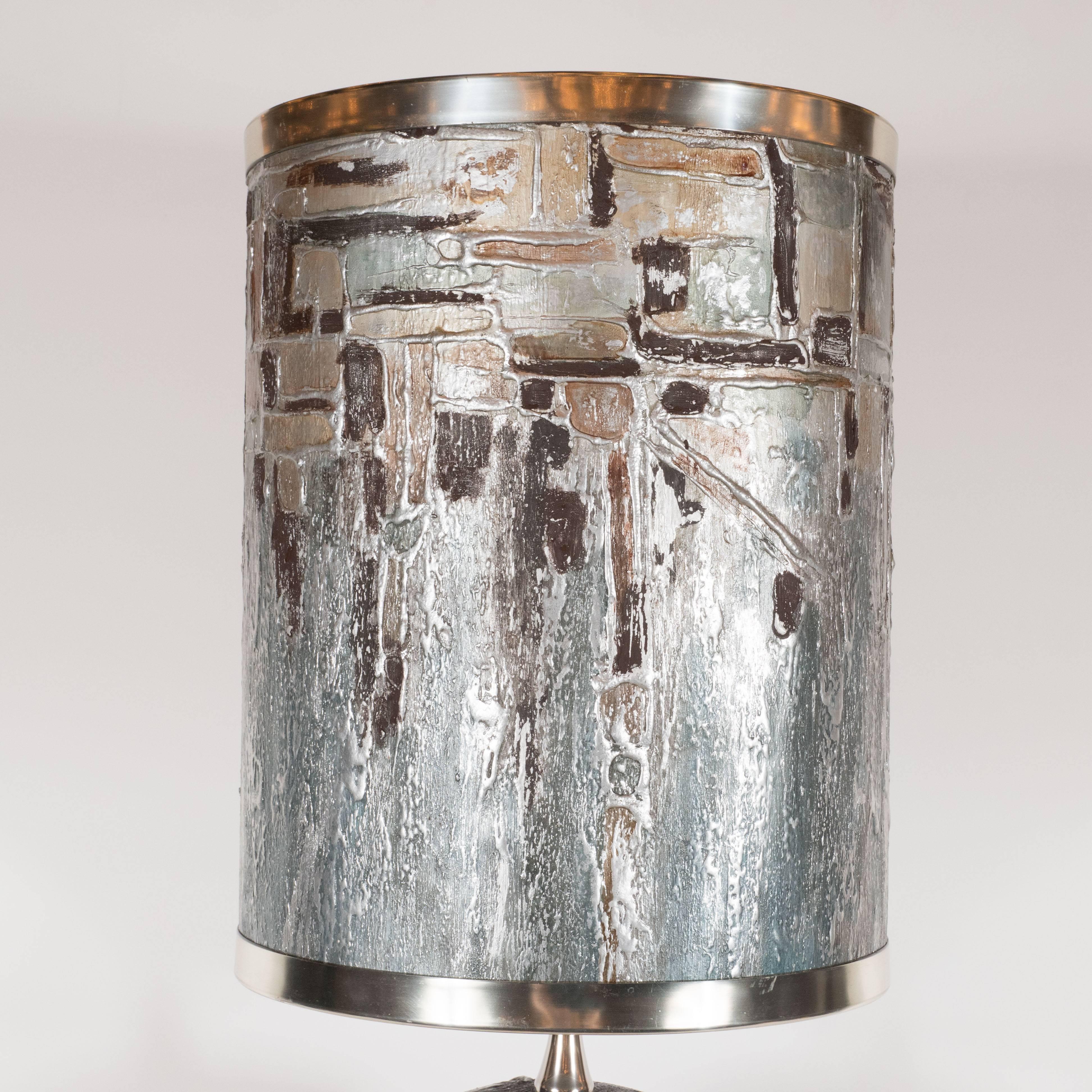 Handgefertigte, bemalte Mid-Century-Modern-Tischlampe mit Nickelbeschlägen (Moderne der Mitte des Jahrhunderts) im Angebot