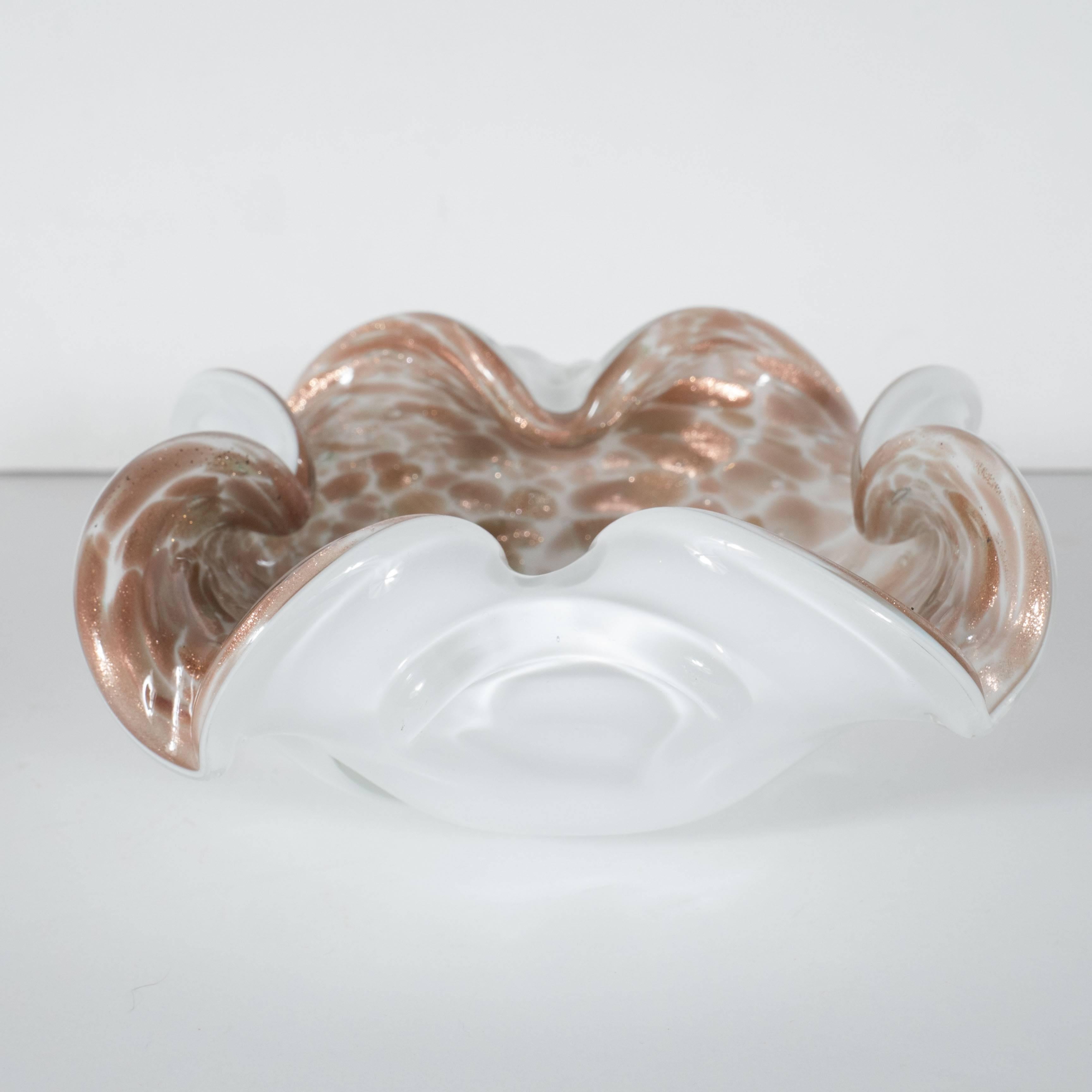 Organic Form Mid-Century Modern 24 Karat Rose Gold and White Murano Glass Bowl In Excellent Condition In New York, NY
