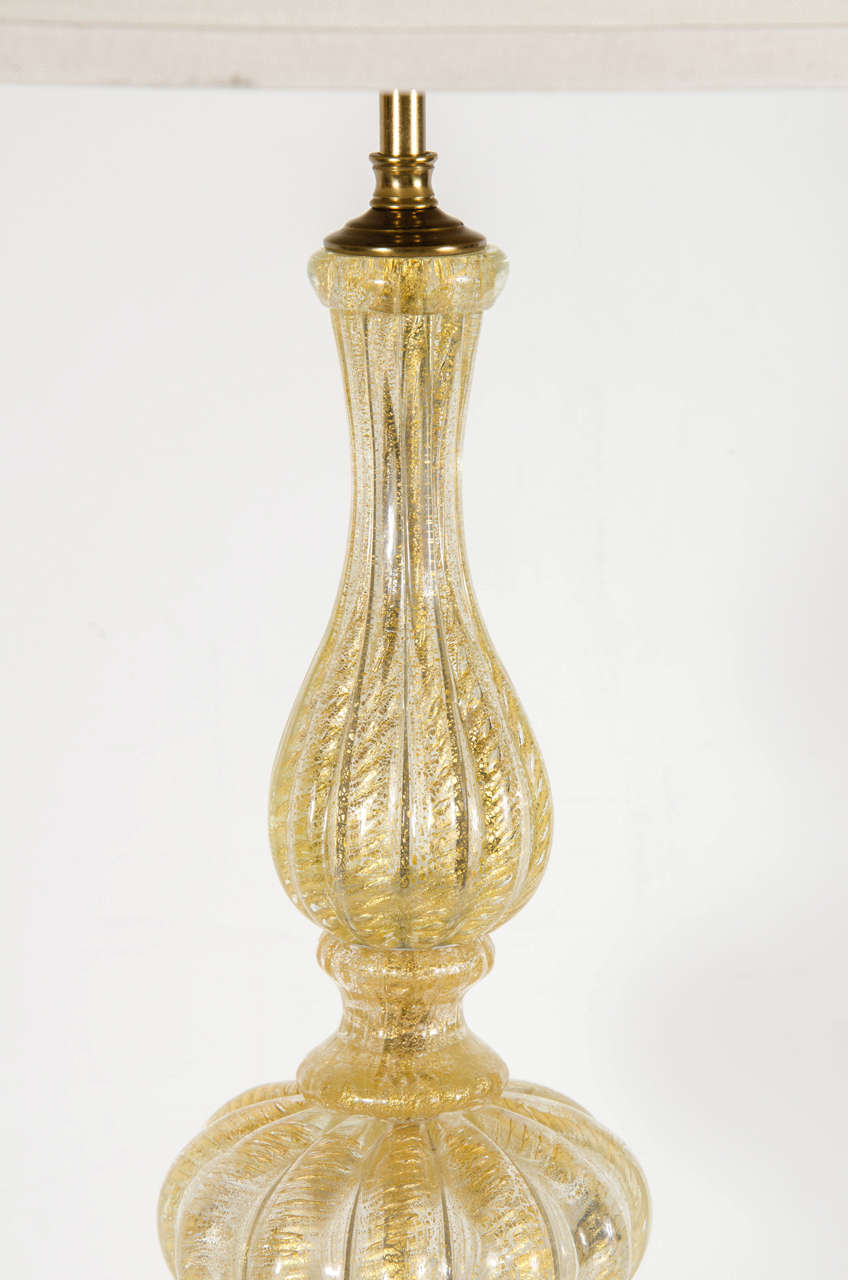 Mid-Century Modern Hand-Blown Table Lamp, 24kt Gold Flecks by Barovier e Toso In Excellent Condition For Sale In New York, NY
