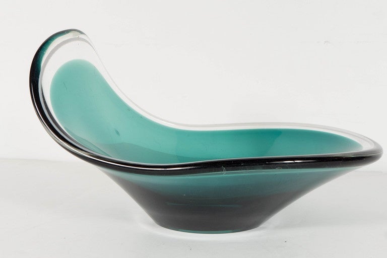Mid-20th Century Mid-Century Modern Hand Blown Murano Glass Wave Bowl in Emerald and Smoked Clear