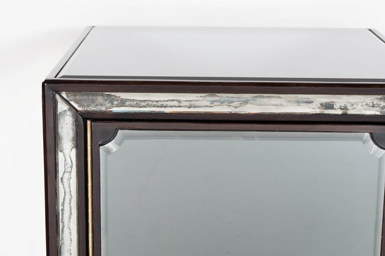 Mid-Century Modernist Smoked Mirror Side Table in the Manner of James Mont In Excellent Condition In New York, NY