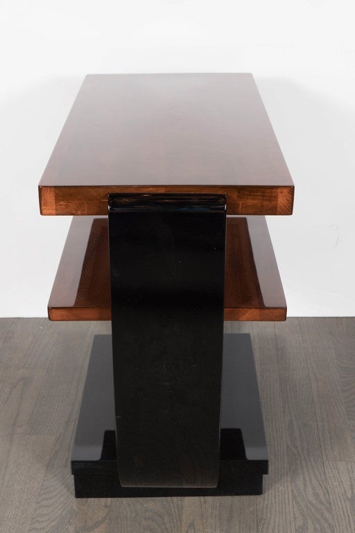 Streamlined Art Deco Two-Tier Occasional Side Table by Modernage In Excellent Condition In New York, NY