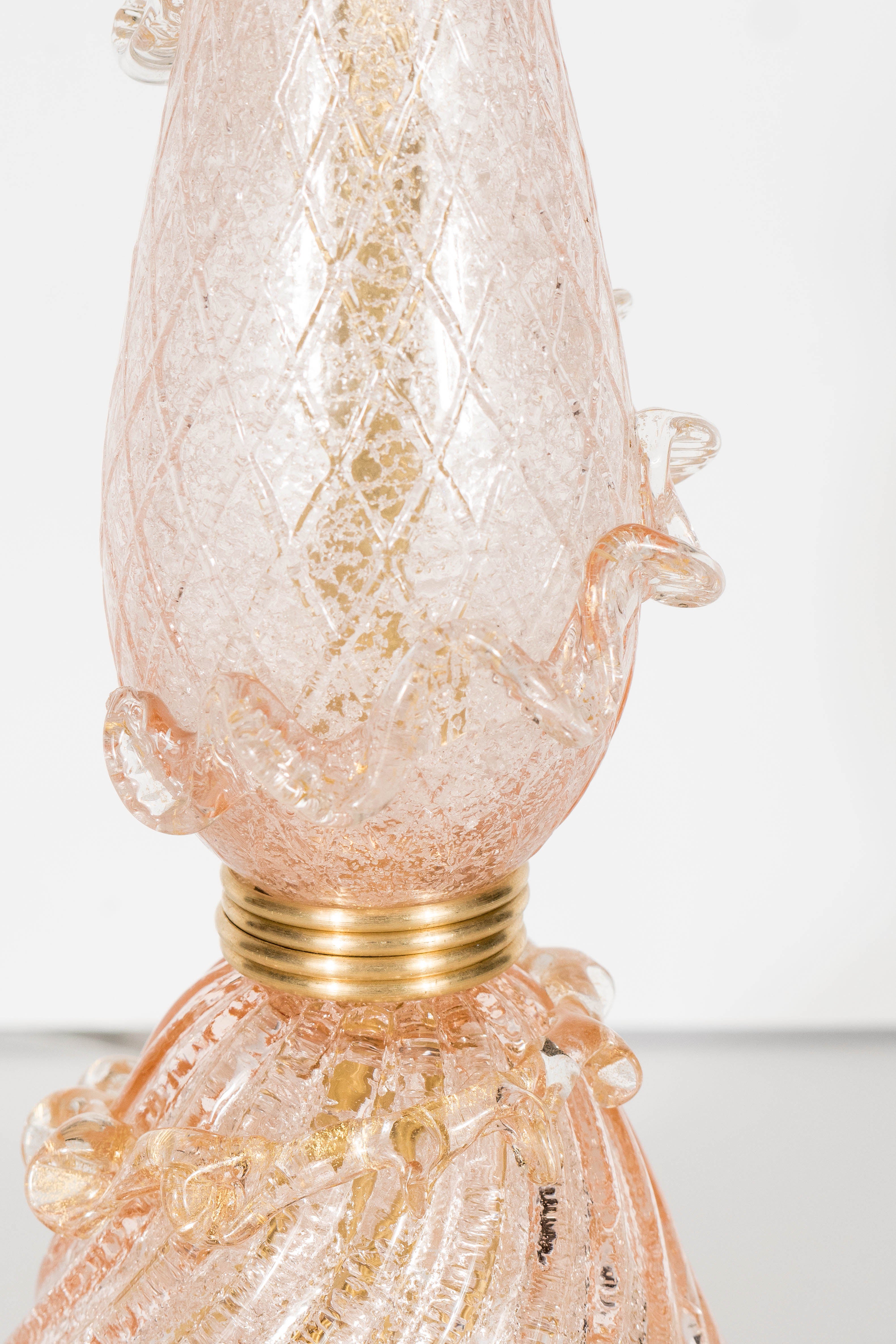 Murano Glass Cordonato D'Oro Lamp by Barovier e Toso in Rose and Gold In Excellent Condition In New York, NY