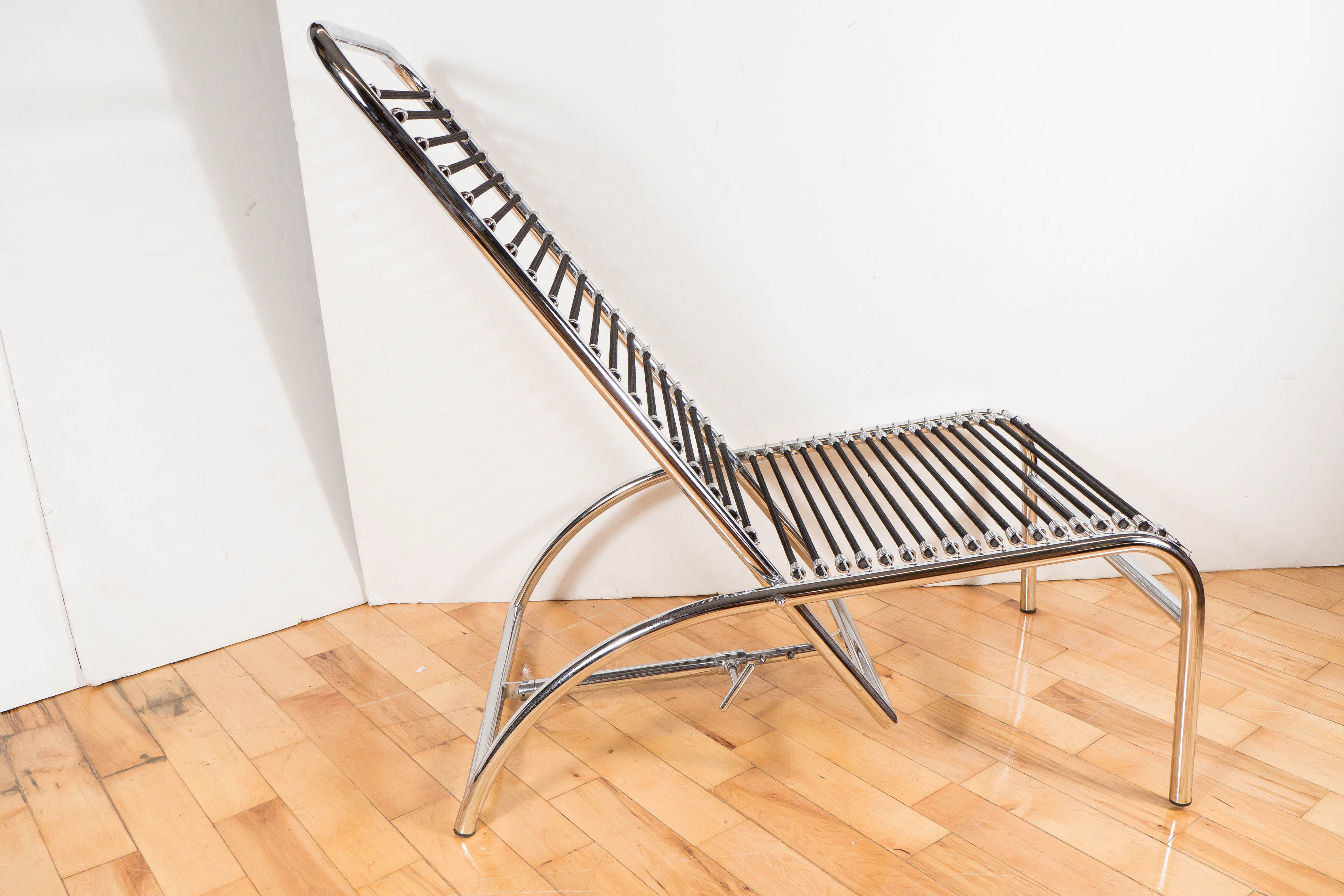 Original Sandows Tubular Chrome Lounge or Easy Chair by Rene Herbst In Excellent Condition In New York, NY