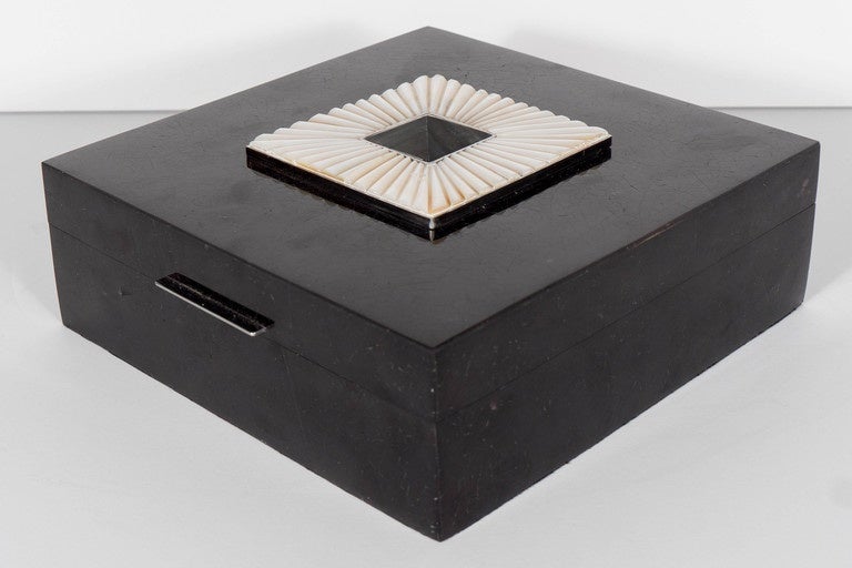 Lux Square Blacktab Shell Box with Allan Shell Overlay and Tahiti Shell Pyramid In Excellent Condition In New York, NY