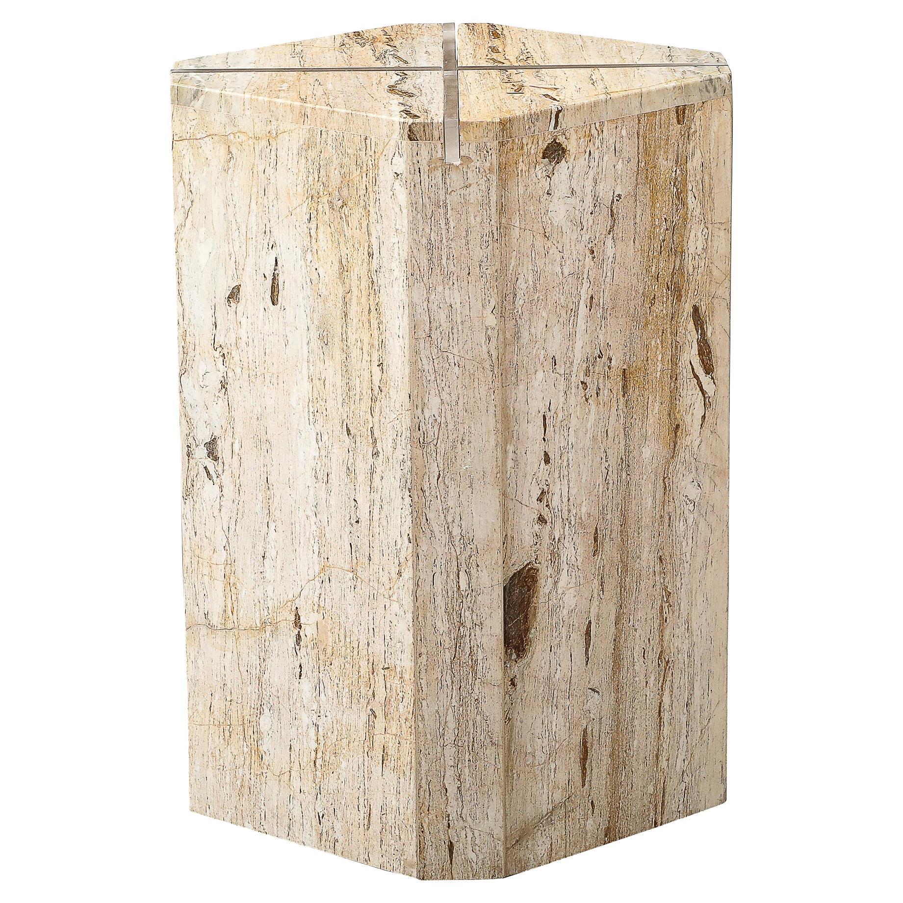 Sophisticated Mid-Century Modernist Crosslight Illuminating Travertine Pedestal For Sale