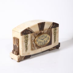 Reloj de chimenea de estilo Art Déco en ónix «Ice Sugar & Cream» con diseño en mosaico y detalles en bronce dorado