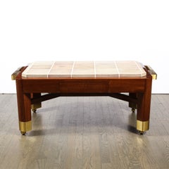 Tavolino da cocktail in stile modernista con piano in pelle di squalo e finiture in ottone, di Lorin Marsh