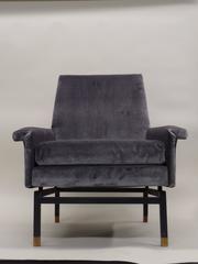 Italian Cantilevered Mid-Century Modern Lounge Chairs, Gianfranco Frattini, Pair