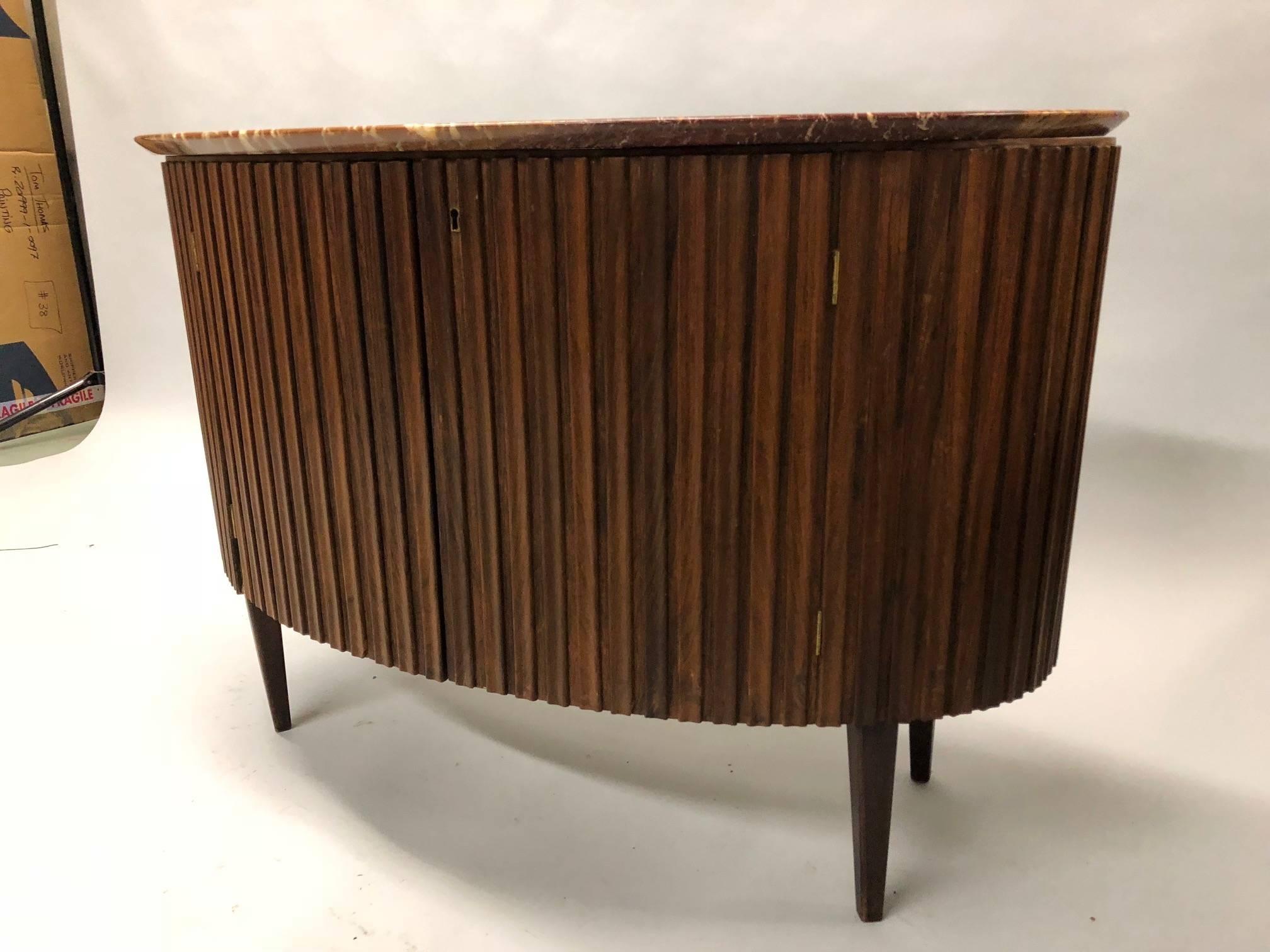 Seltenes italienisches Mid-Century Modern Sideboard/Bar-/Konsole von Paolo Buffa, Mid-Century Modern (Moderne der Mitte des Jahrhunderts) im Angebot