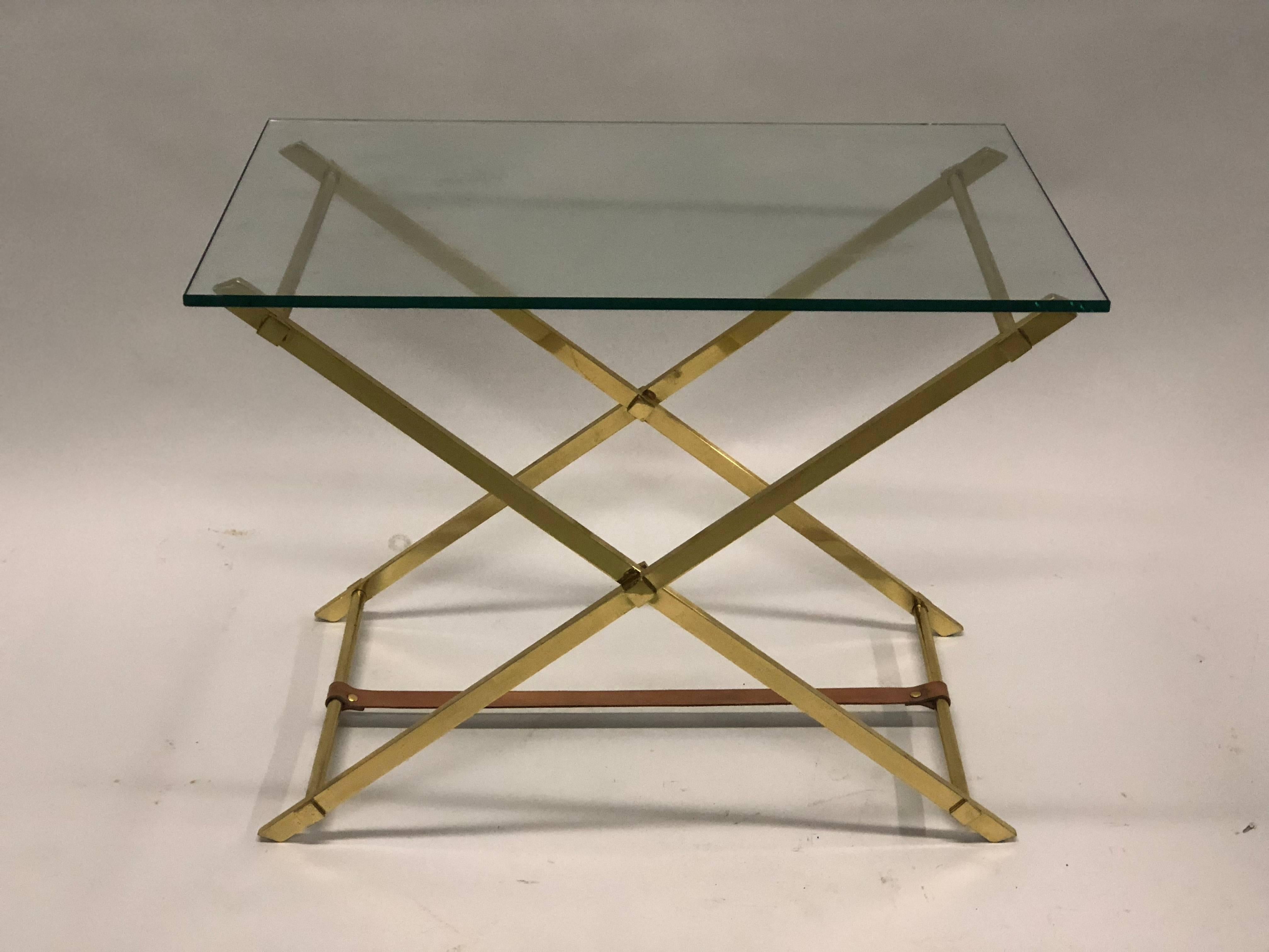 French Pair of Mid-Century Modern Brass, Leather and Glass Side Tables by Hermes