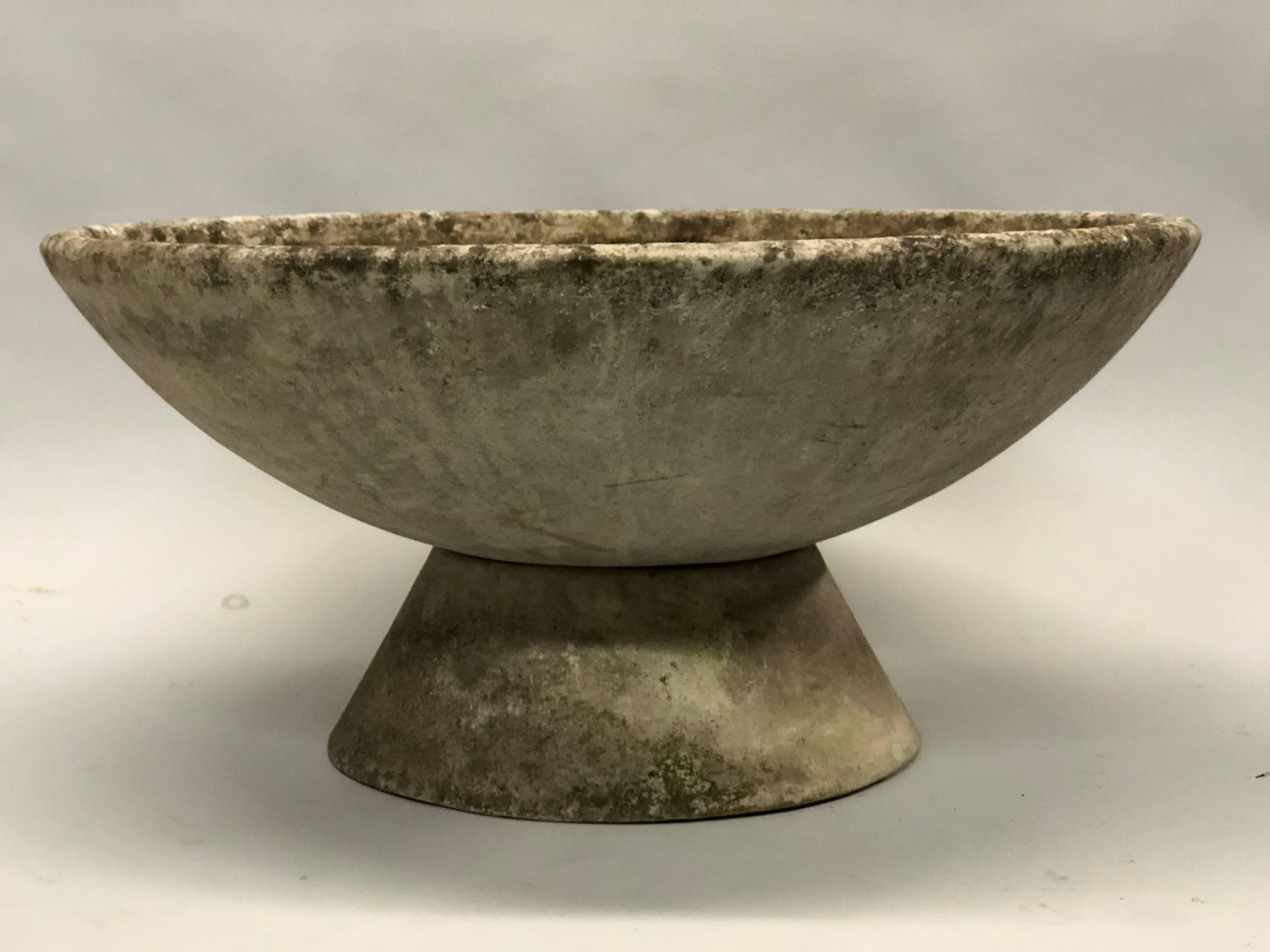  Large Swiss fiber concrete architectural planters / vases / urns / jardinières set on fiber concrete plinth bases. Priced and sold individually.
References: Architectural Pottery, Willy Guhl, Garden Furniture.
