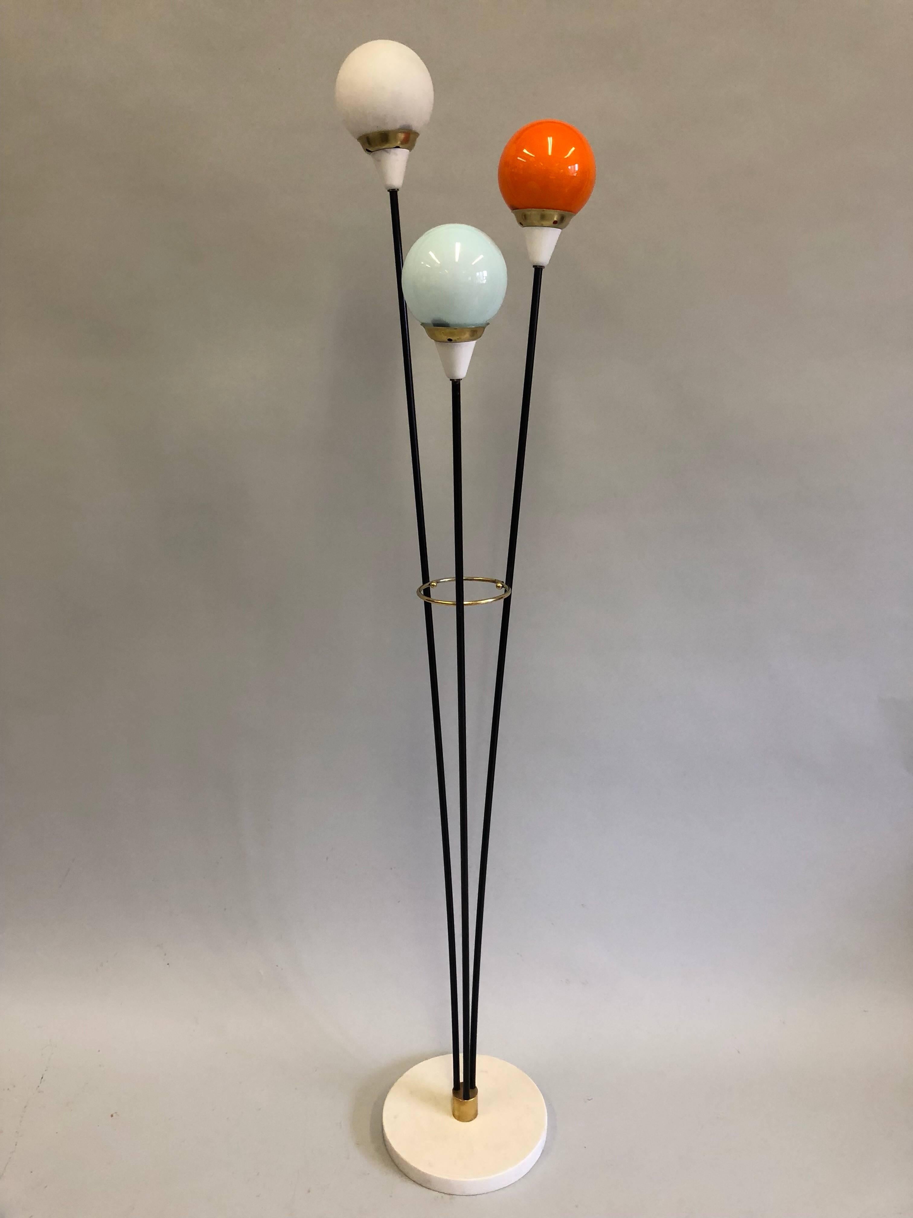 Émaillé Paire rare de lampadaires italiens « Petit Arboletto » de style mi-siècle moderne, Stilnovo en vente