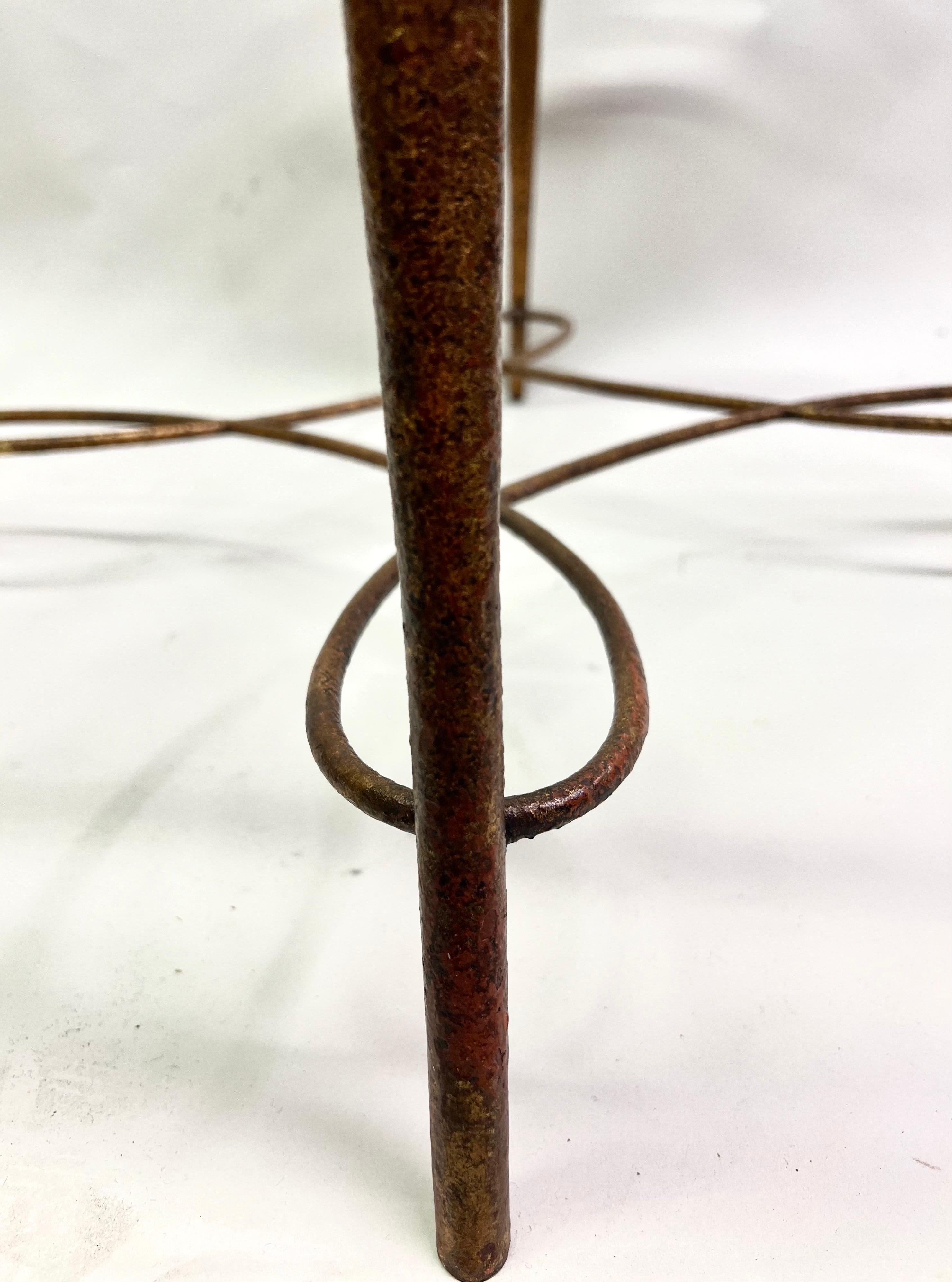 Fer forgé Table basse en fer forgé doré par Rene His, 1940 en vente