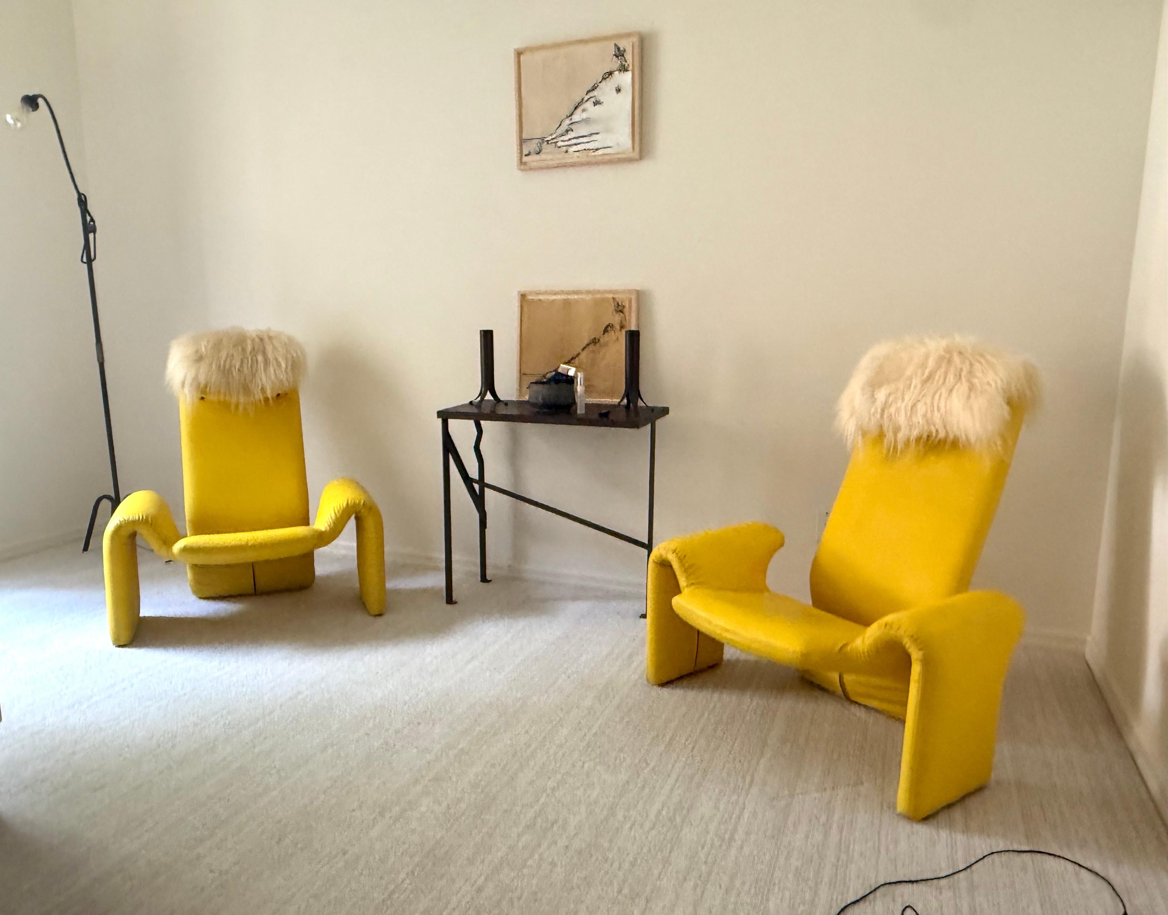 Pair of French Organic Modern Leather Lounge Chairs & Ottoman, Pierre Paulin For Sale 11