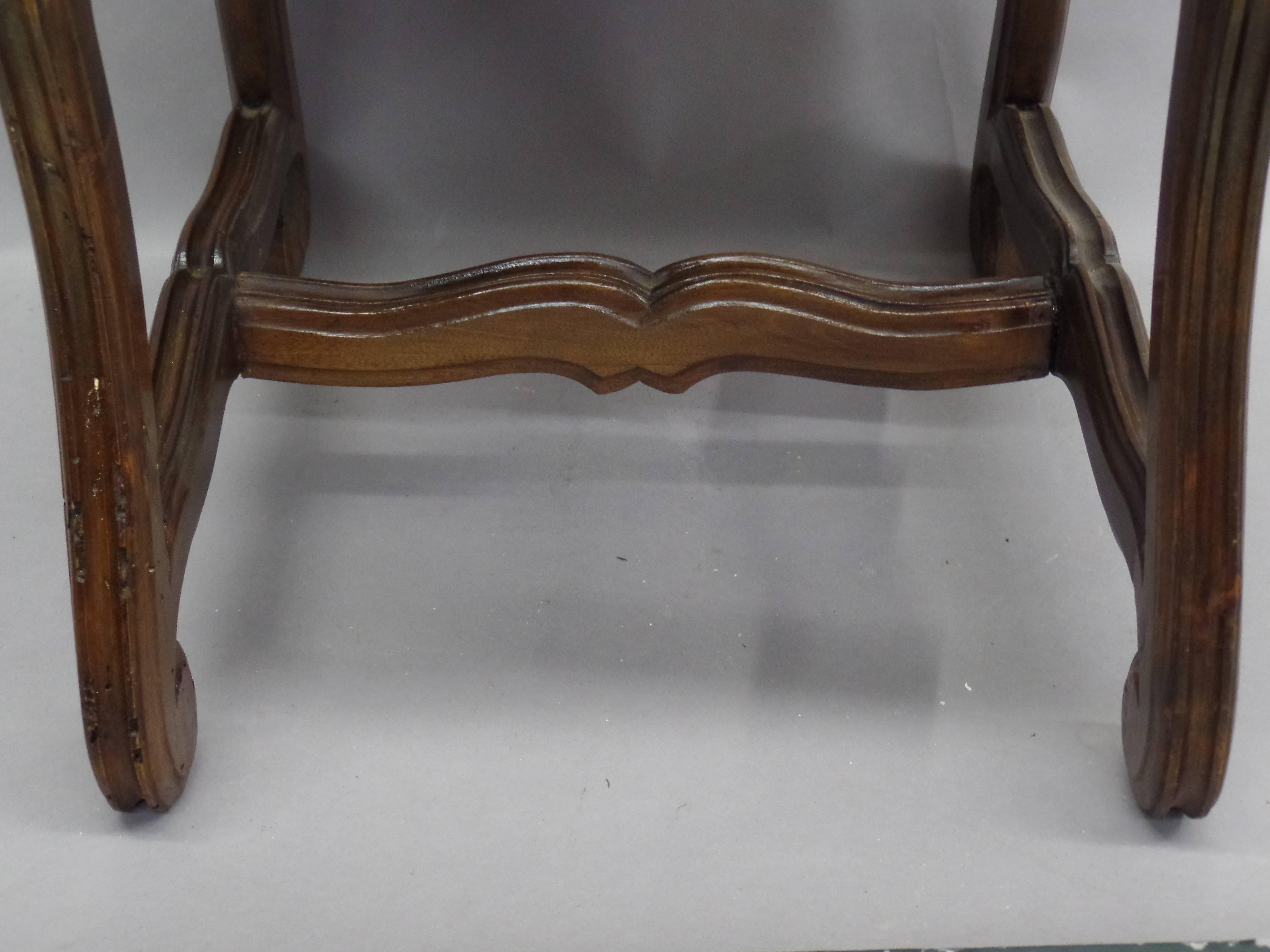 Pair of French 1930s Carved Stools or Benches in the Louis XIV Style In Good Condition For Sale In New York, NY