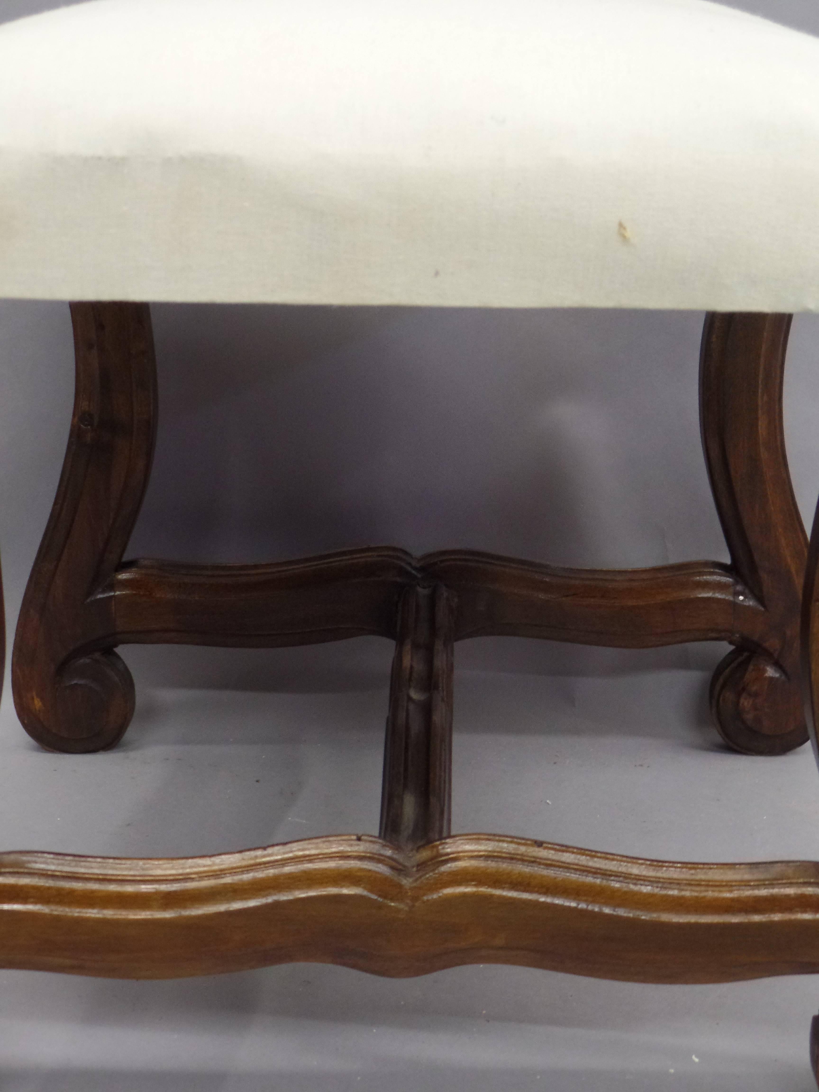 Mid-Century Modern Pair of French 1930s Carved Stools or Benches in the Louis XIV Style For Sale