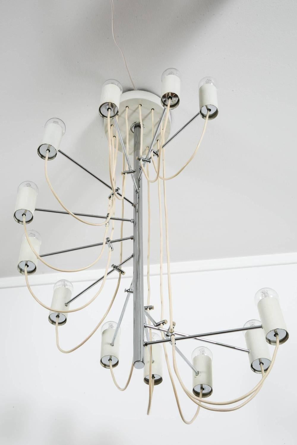 Importante lampadario o pendente francese di metà secolo conosciuto come 