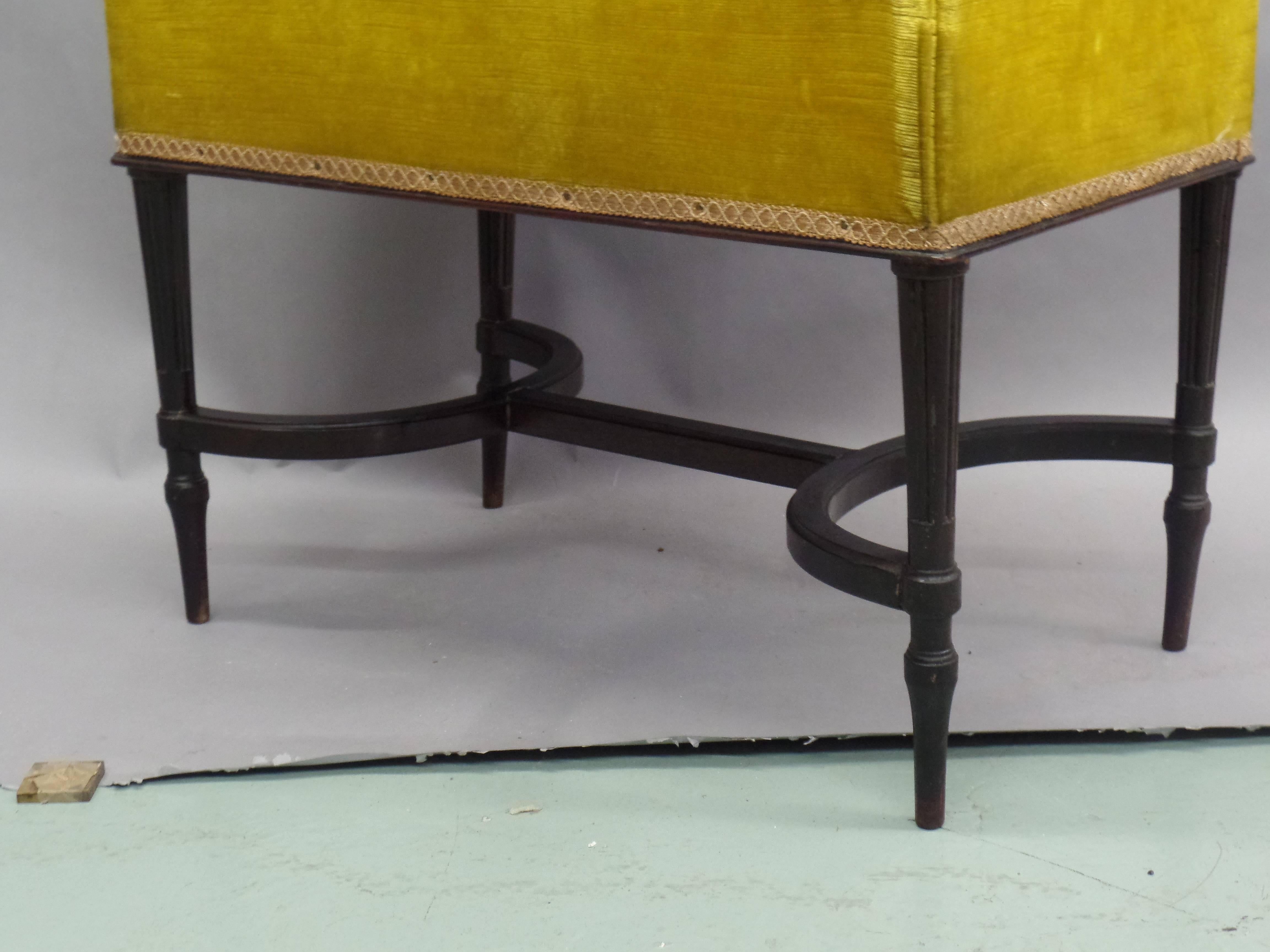 French Mid-Century Modern Neoclassical Louis XVI Piano Bench In Good Condition For Sale In New York, NY