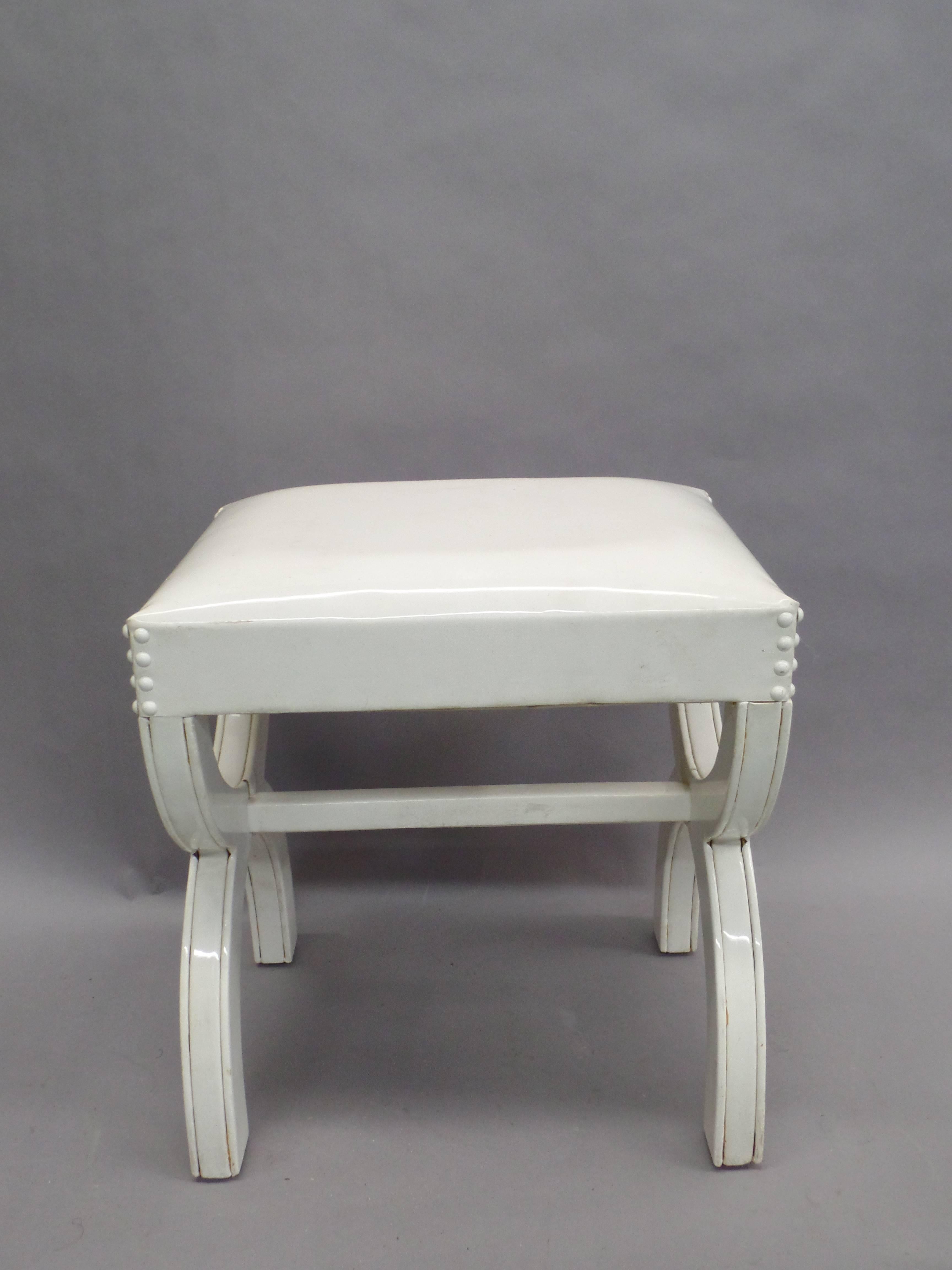 French Modern Neoclassical Bench in White Simi-Leather in style of Andre Arbus In Good Condition For Sale In New York, NY