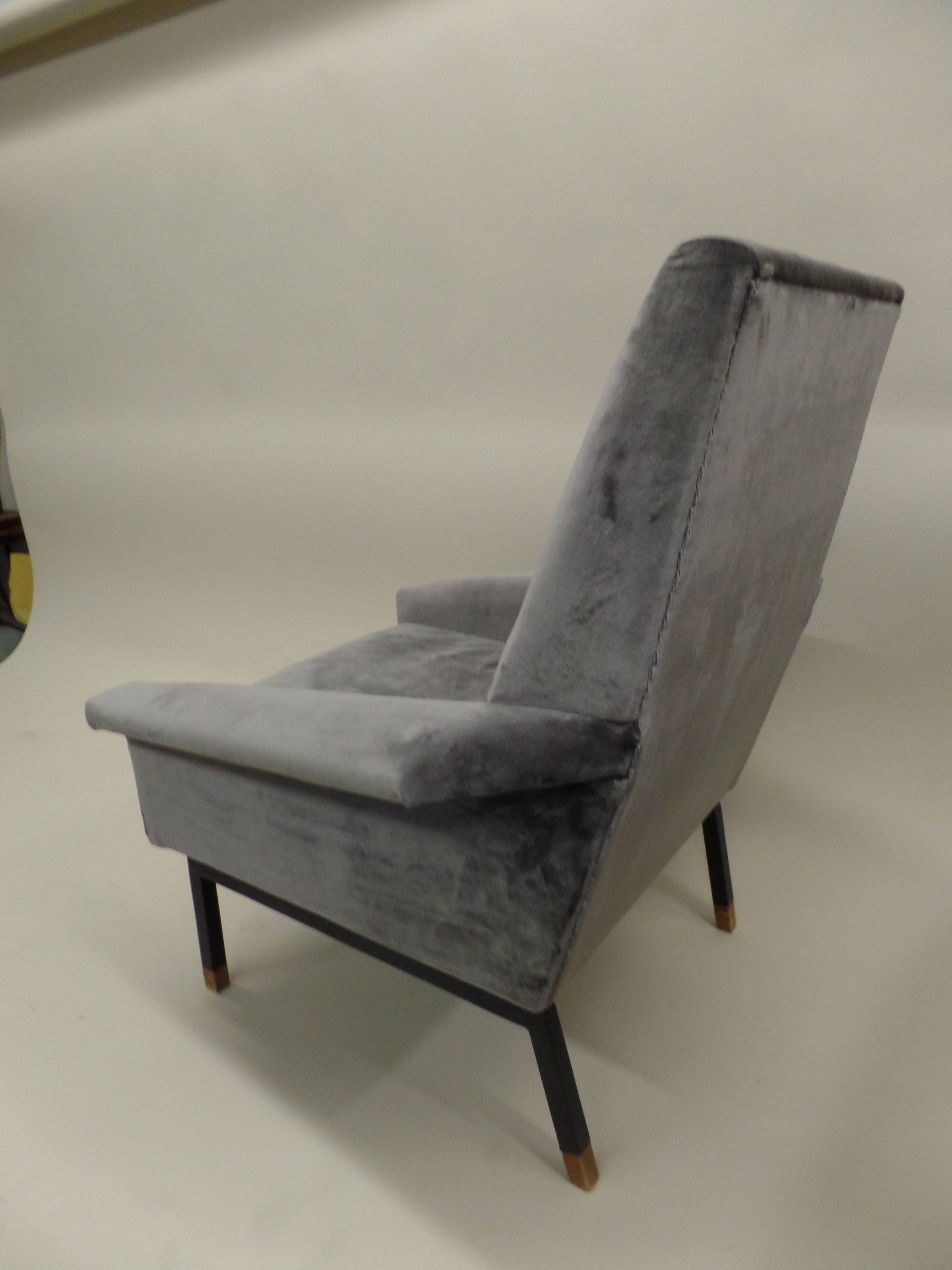 20th Century Italian Cantilevered Mid-Century Modern Lounge Chairs, Gianfranco Frattini, Pair For Sale