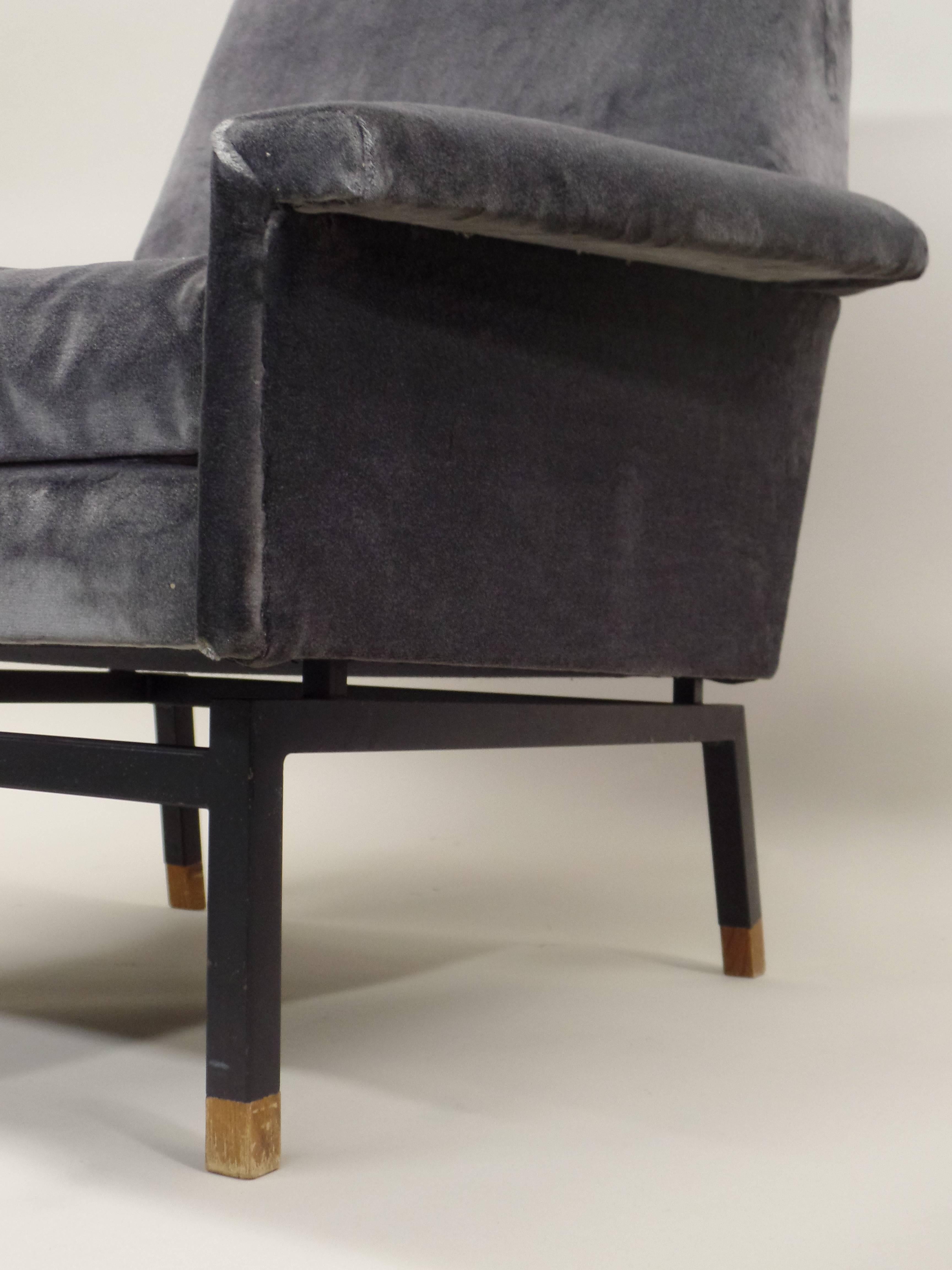 Acier Paire de fauteuils de salon italiens en porte-à-faux de style mi-siècle moderne, Gianfranco Frattini en vente