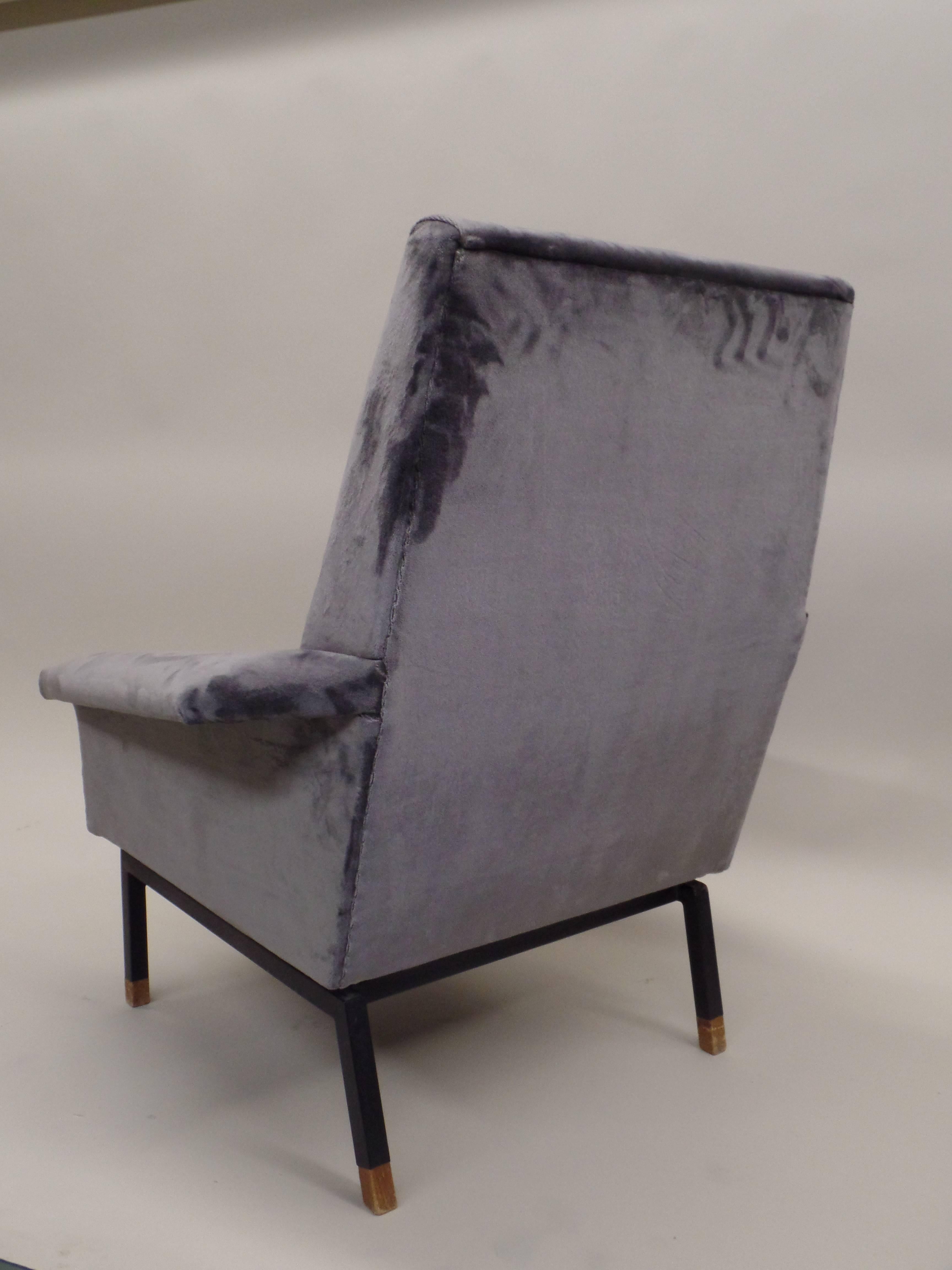 Émaillé Paire de fauteuils de salon italiens en porte-à-faux de style mi-siècle moderne, Gianfranco Frattini en vente