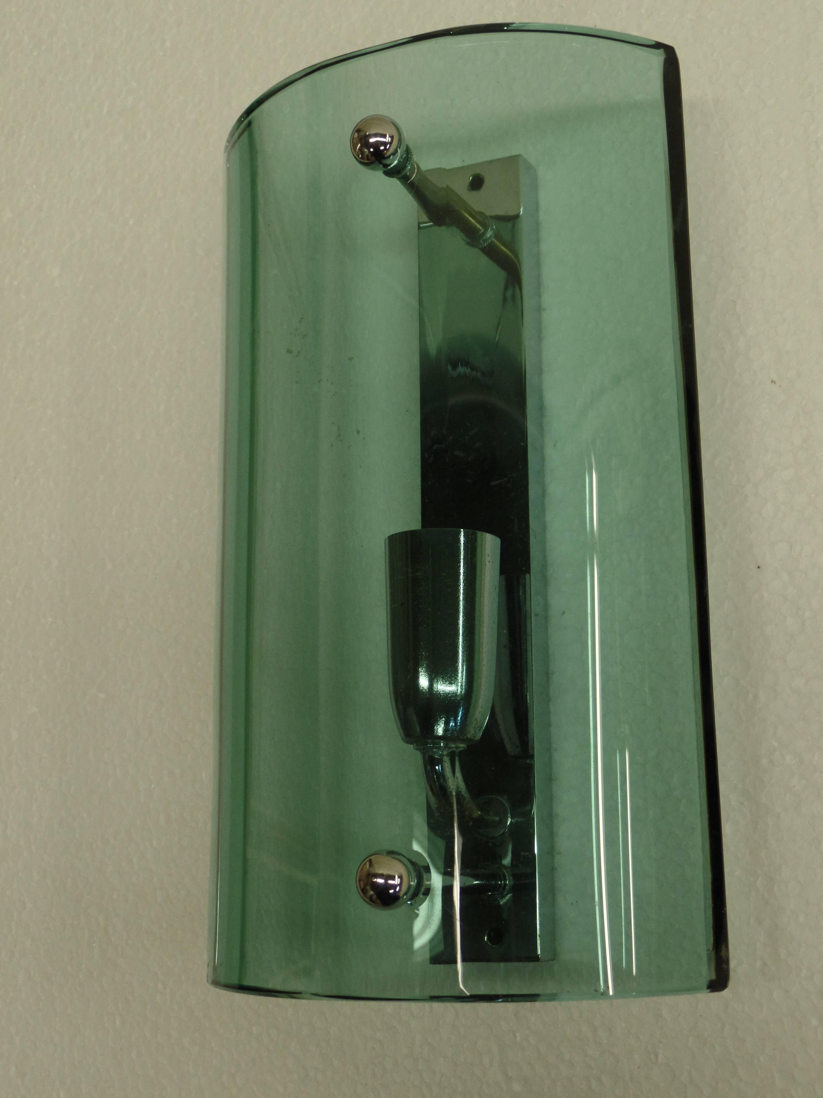 Pair of Italian Mid-Century Modern Green Glass Sconces In Excellent Condition In New York, NY