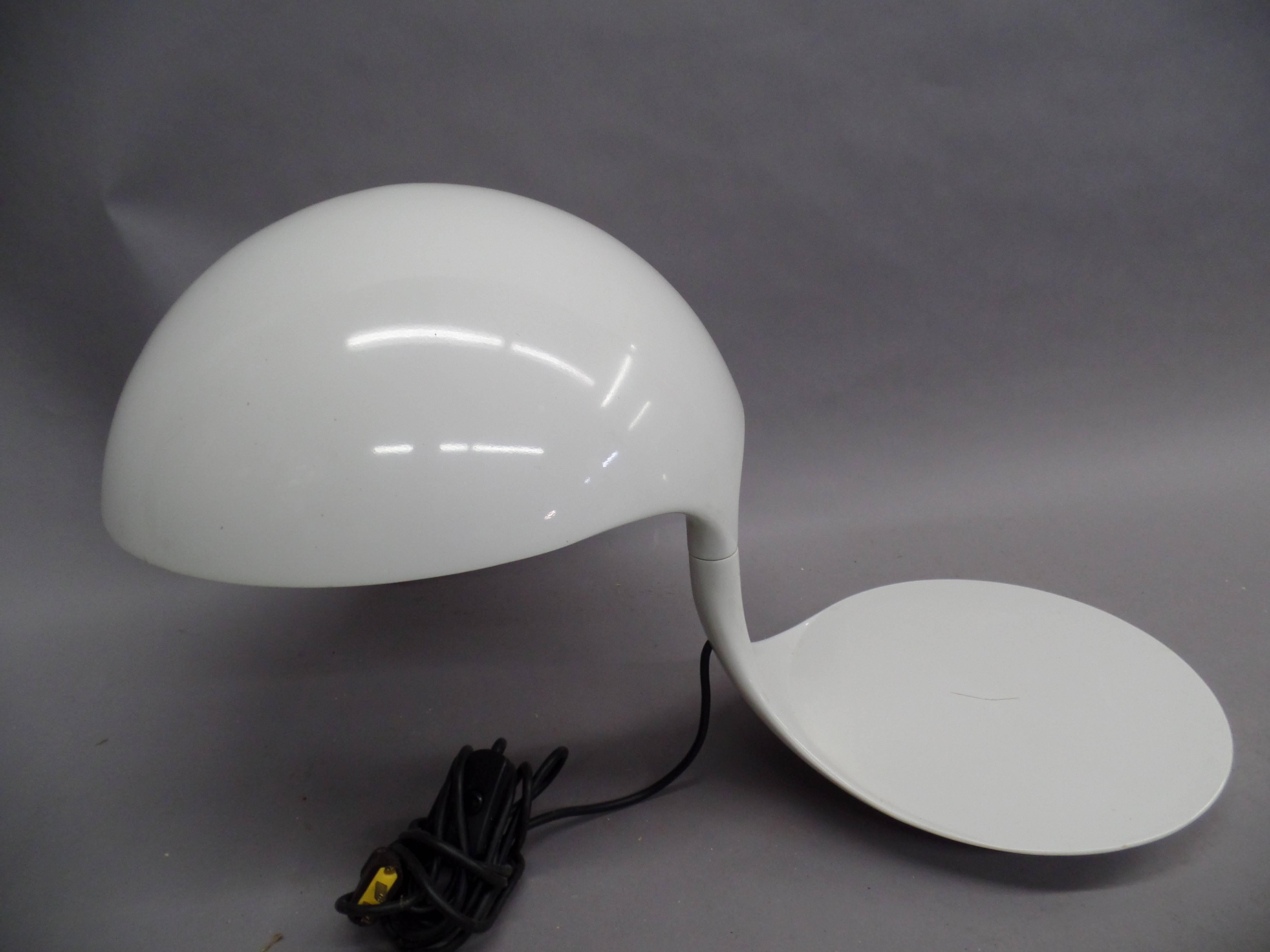 Iconic Italian Design 'Cobra' Table Lamp by Elio Martinelli 2