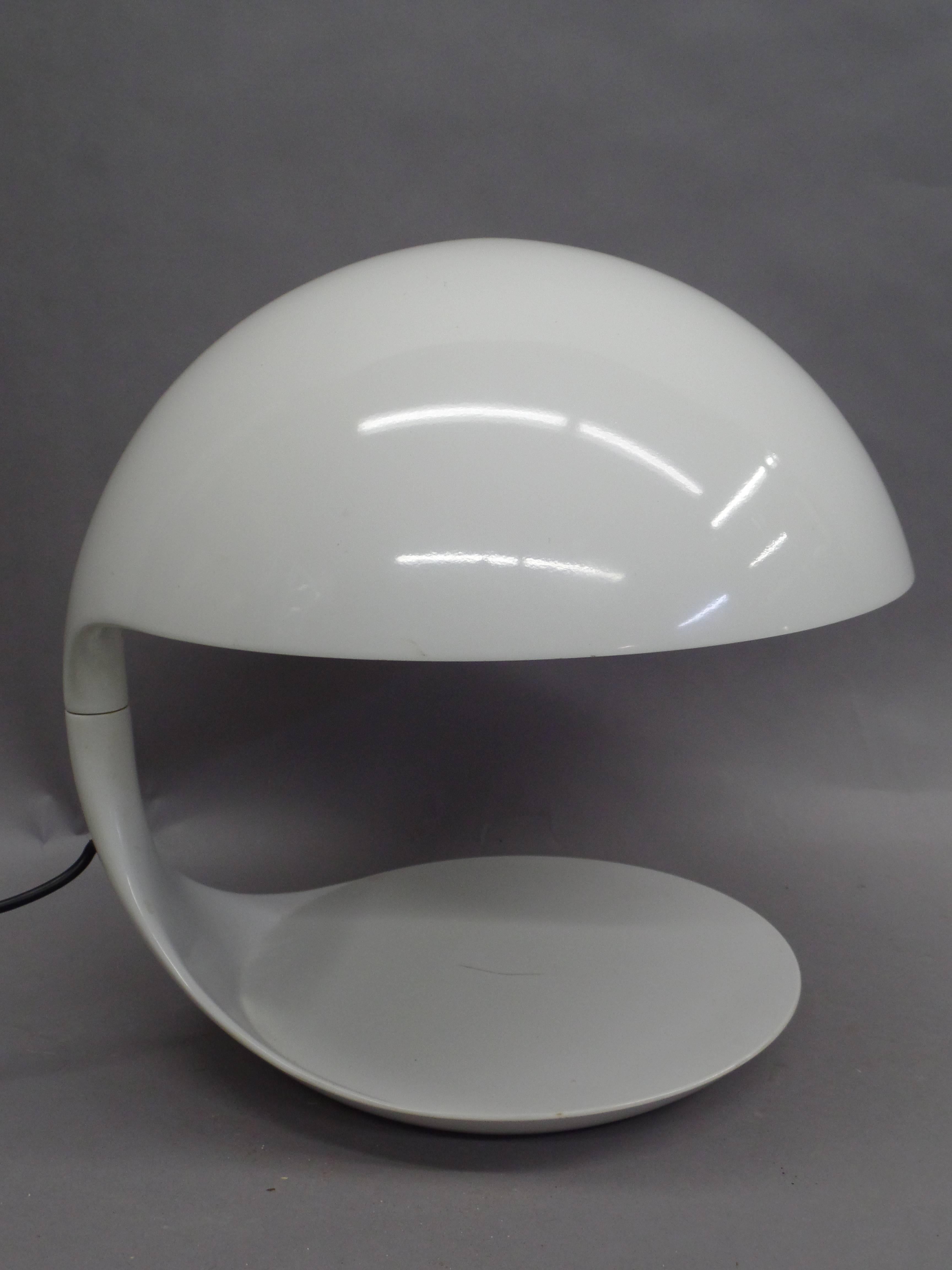 Iconic Italian Design 'Cobra' Table Lamp by Elio Martinelli In Good Condition In New York, NY
