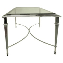 Französischer moderner neoklassizistischer Couchtisch aus poliertem Nickel und Glas, Maison Ramsay