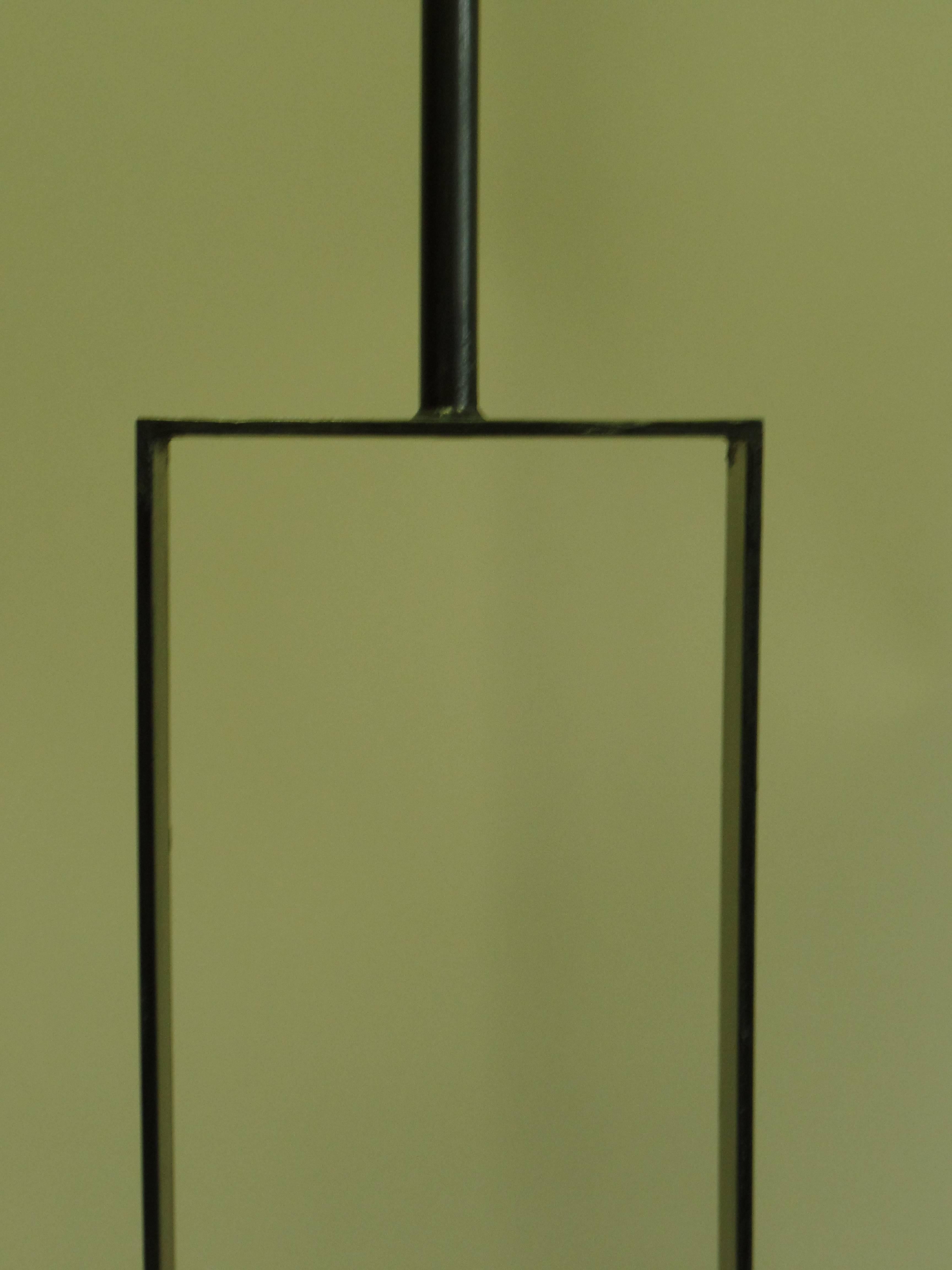 Paire de lampadaires en fer forgé de style français moderne et minimaliste, Jean-Michel Frank en vente 2