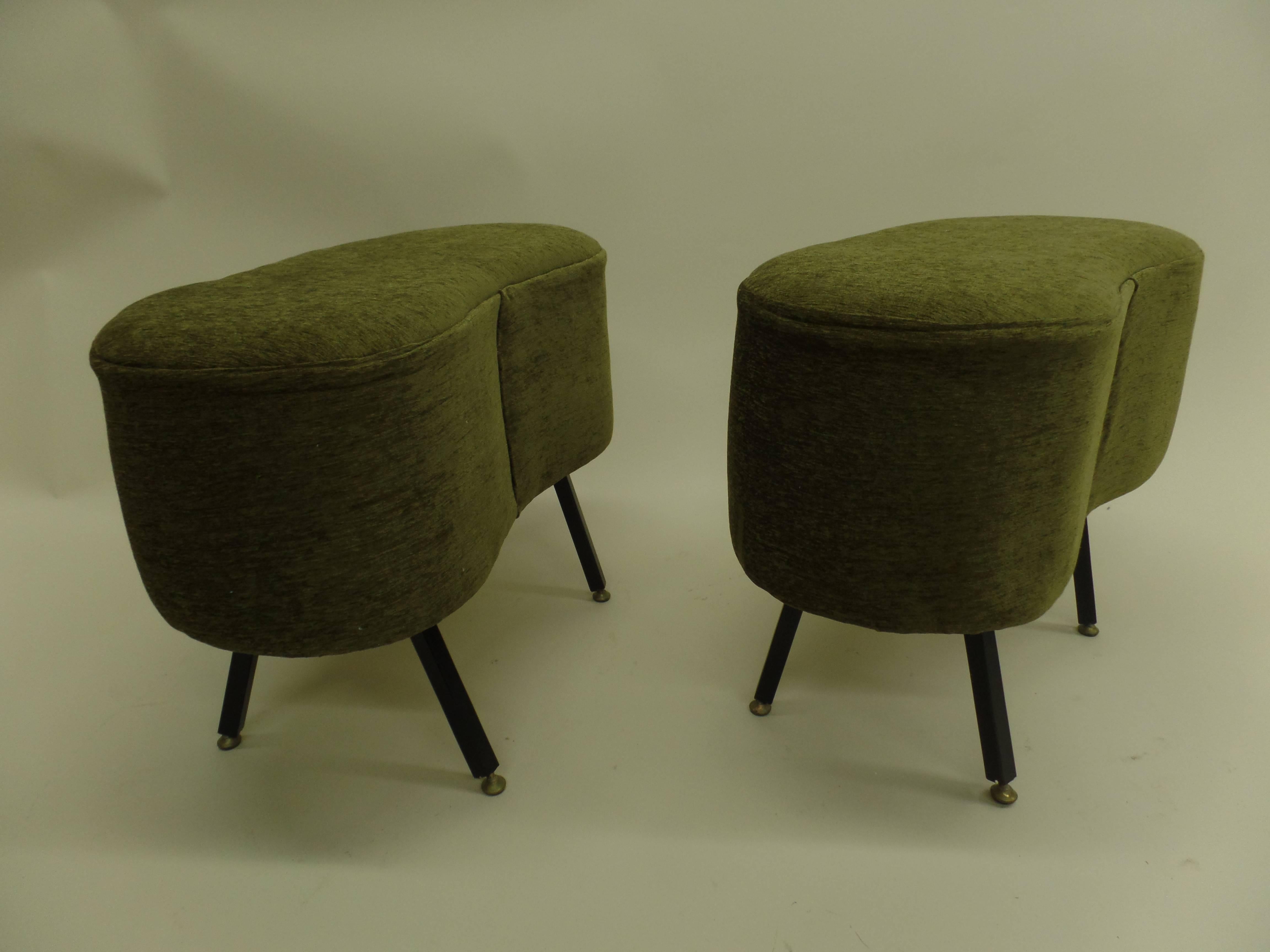 Pair of Italian benches/stools/ottomans/poufs with elegant organic forms and angled legs. This organic modern style with clean bold lines was popularized by Marco Zanuso in Italy.