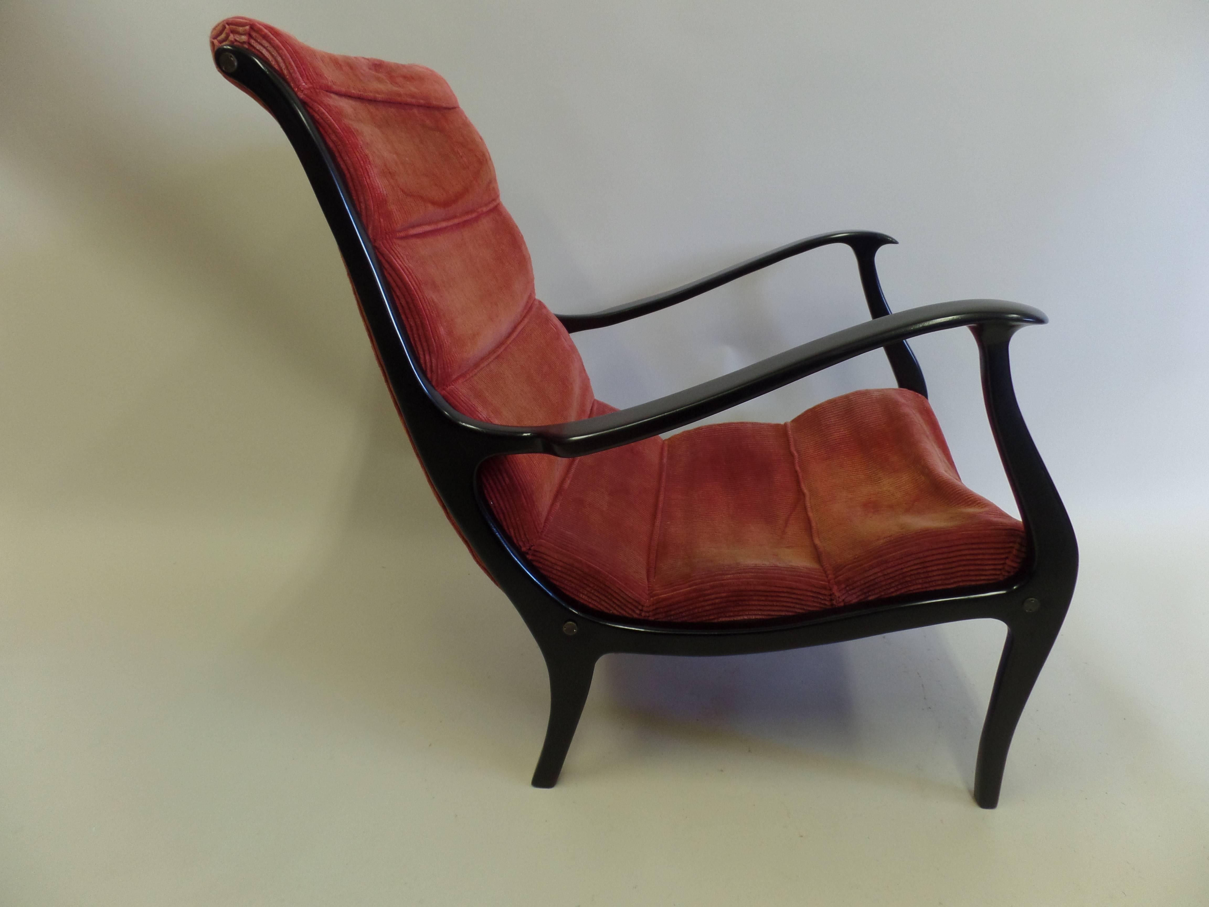 Pair Italian Mid-Century Modern Neoclassical Lounge Chairs, Circle of Gio Ponti In Good Condition For Sale In New York, NY