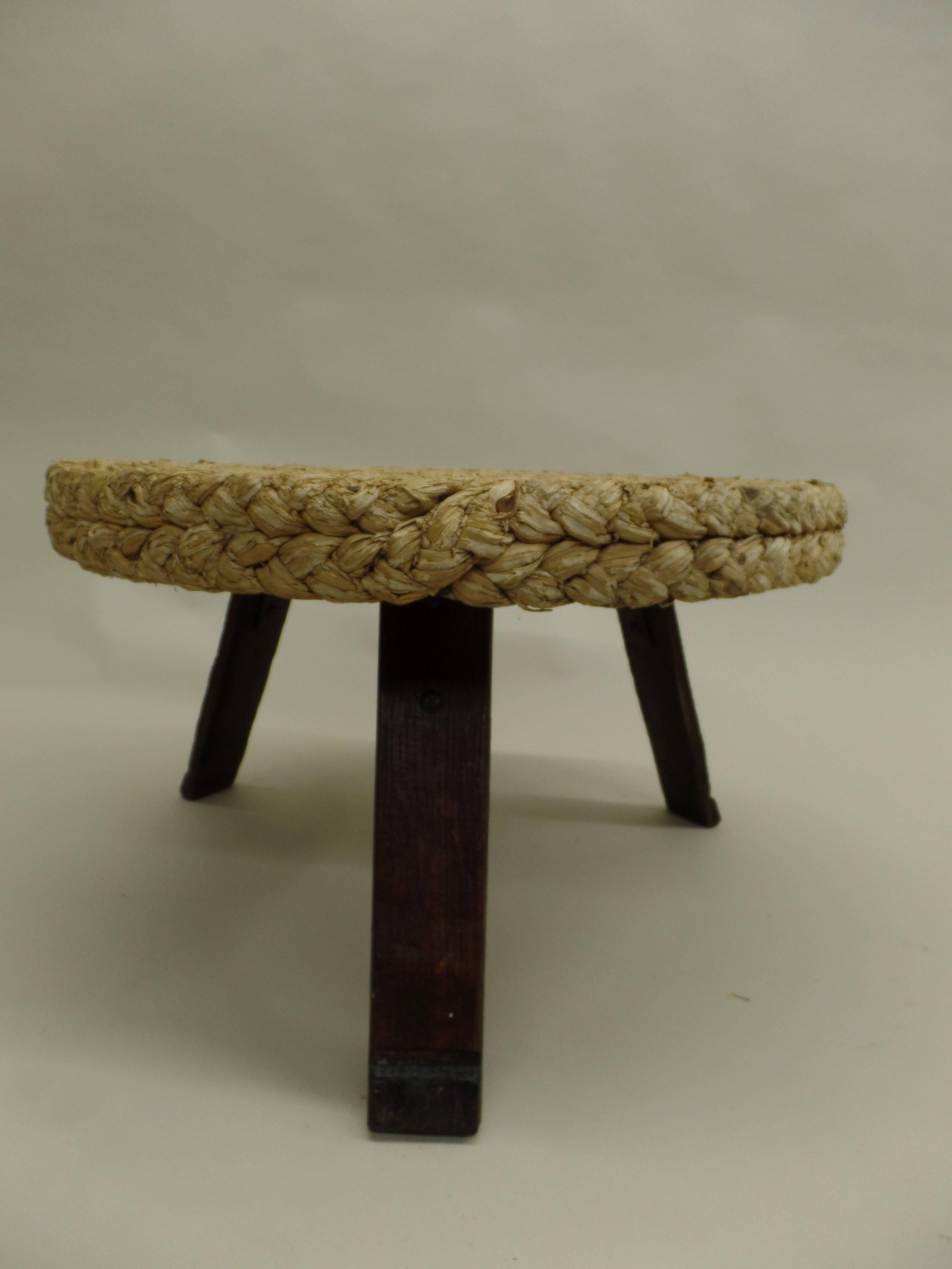 French Mid-Century Modern Woven Rush Round Coffee Table by Audoux & Minet, 1940 In Good Condition In New York, NY