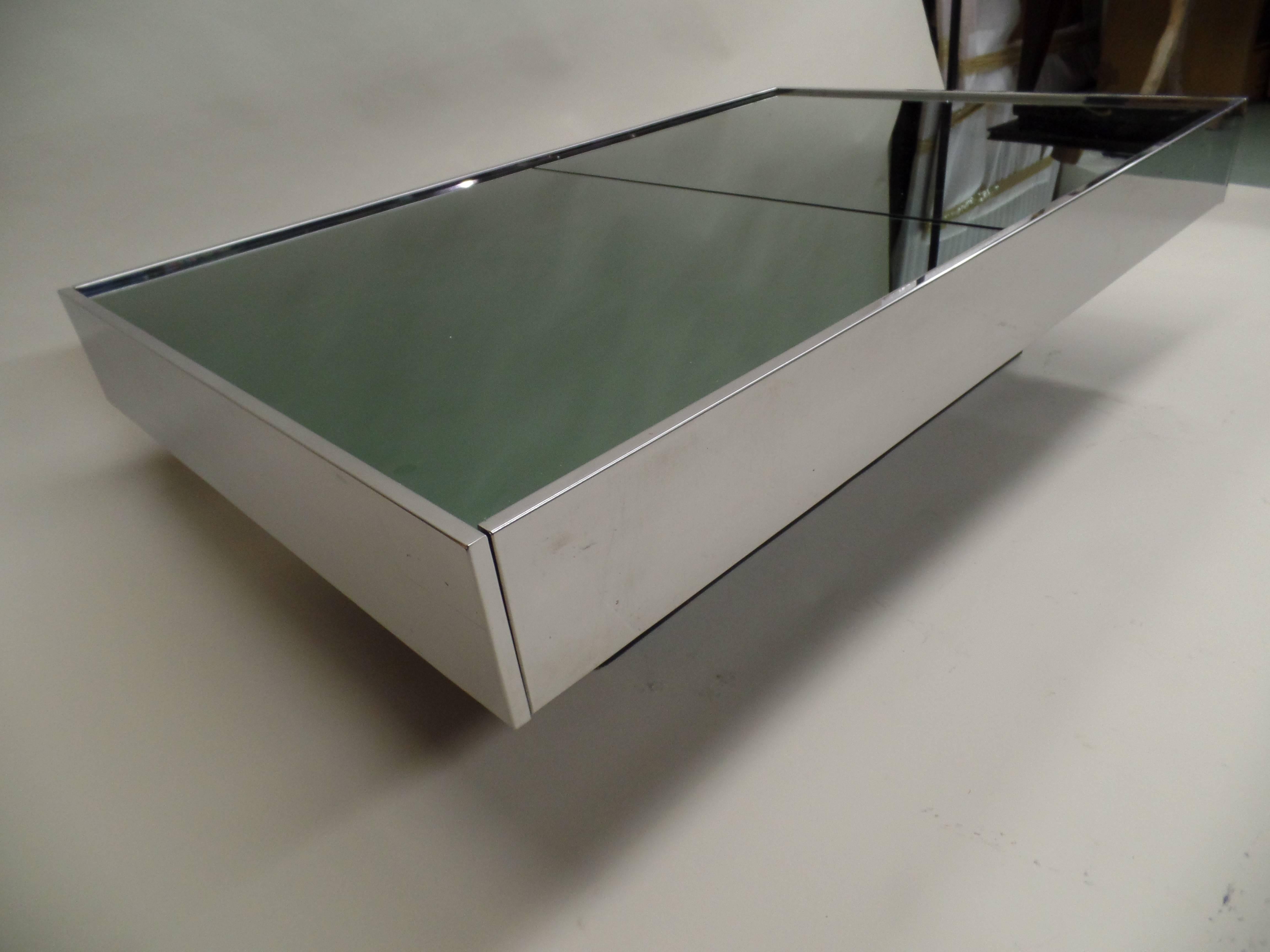 Expandable Italian Mid-Century Modern Coffee Table by Willy Rizzo for Cidue 1970 In Good Condition In New York, NY