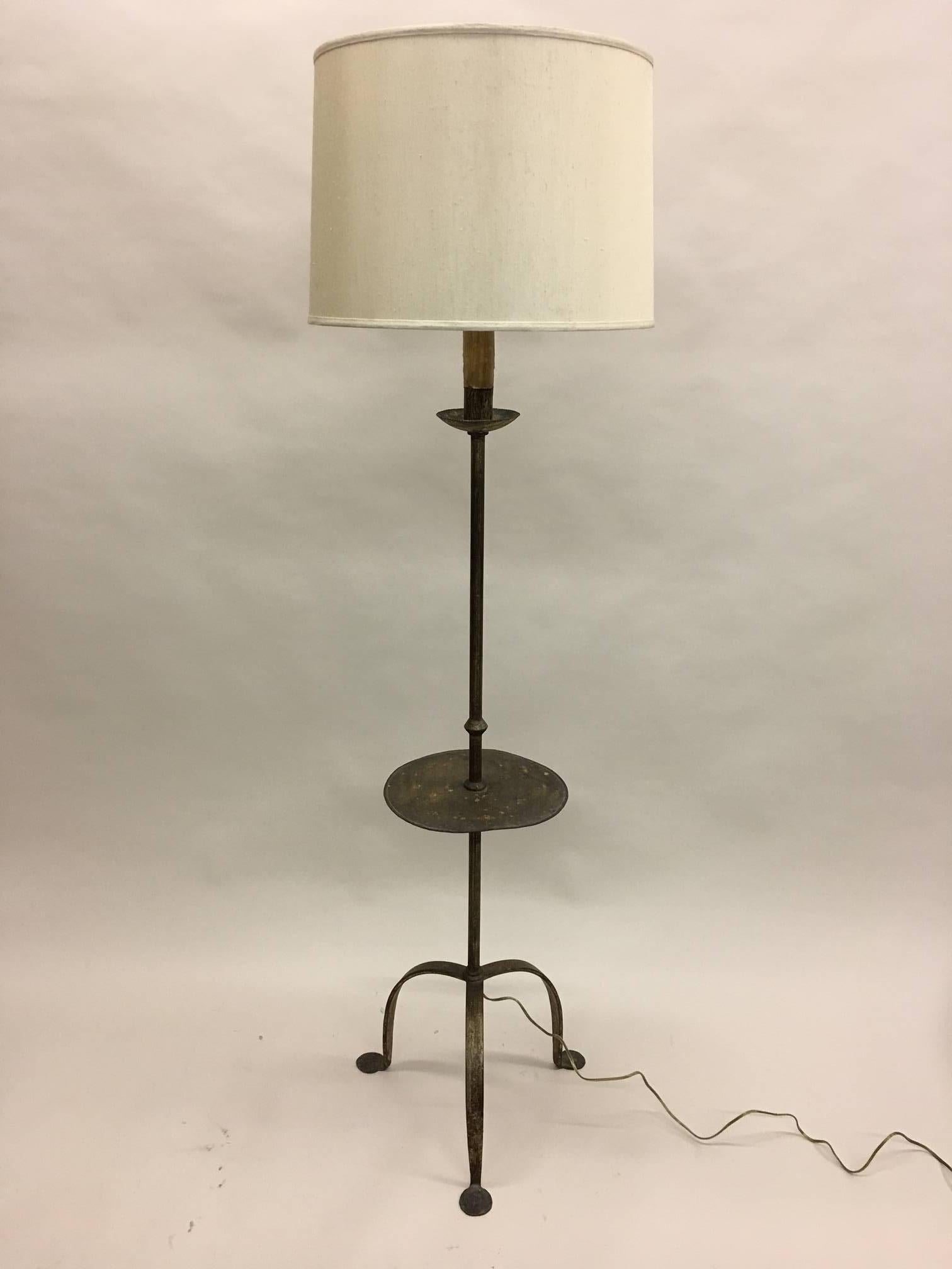 Mid-Century Modern Sculptural French, 1940s Gilt Iron Floor Lamp with Integrated Gueridon