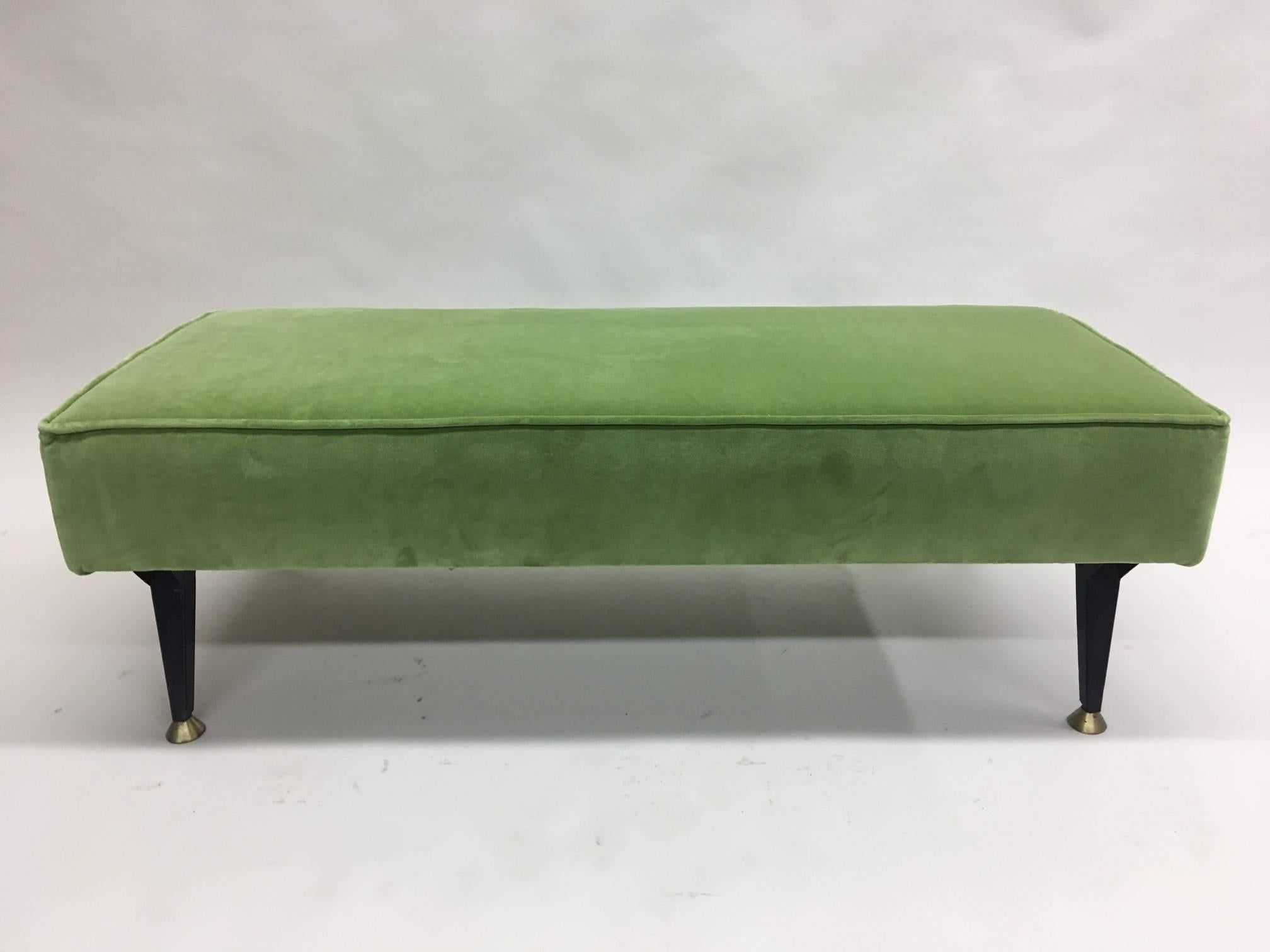 Italian Mid-Century Modern Bench in the Style of Osvaldo Borsani In Excellent Condition In New York, NY