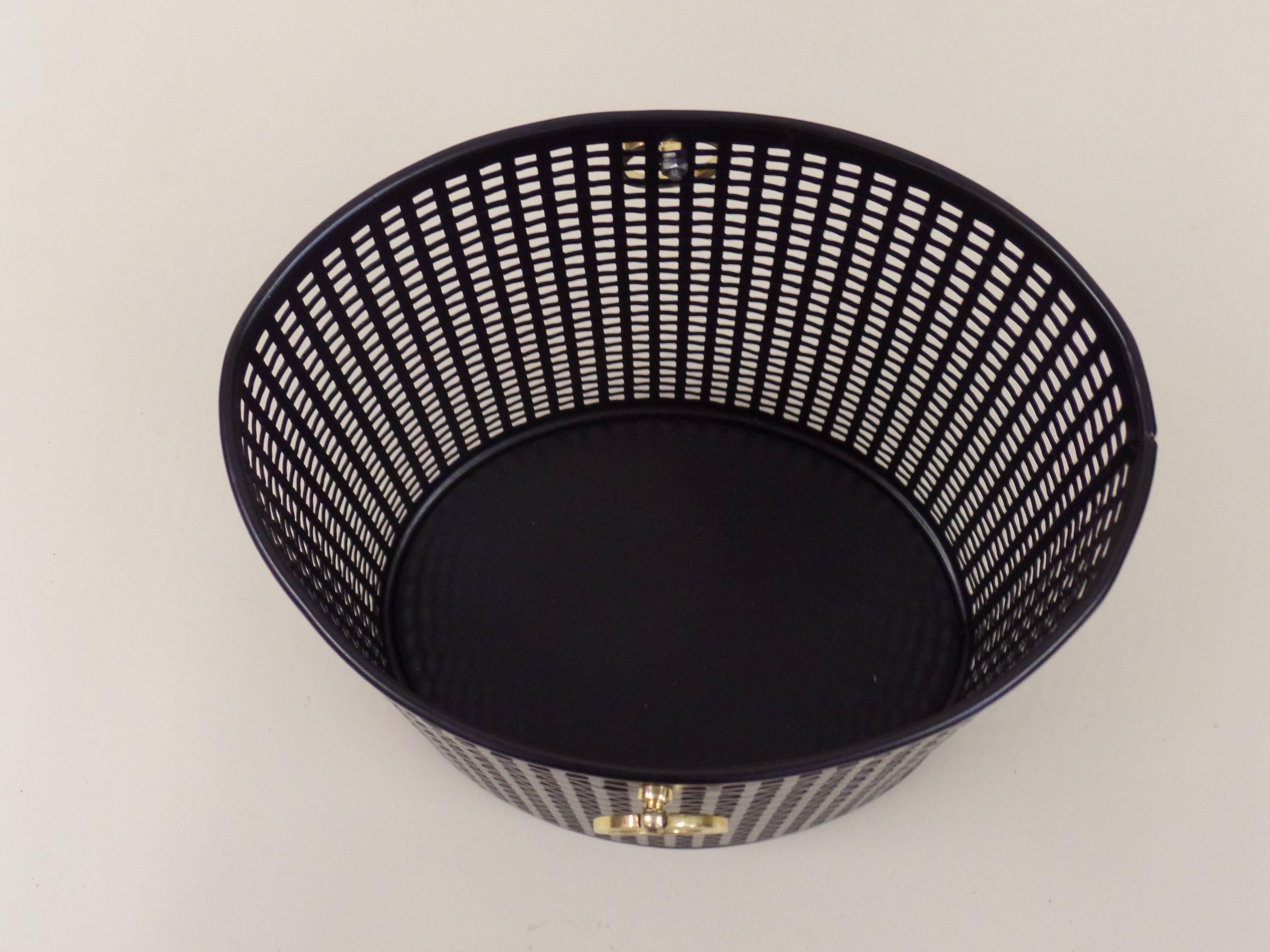 French Modern Neoclassical Waste Basket Attributed to Jacques Adnet, 1950 3