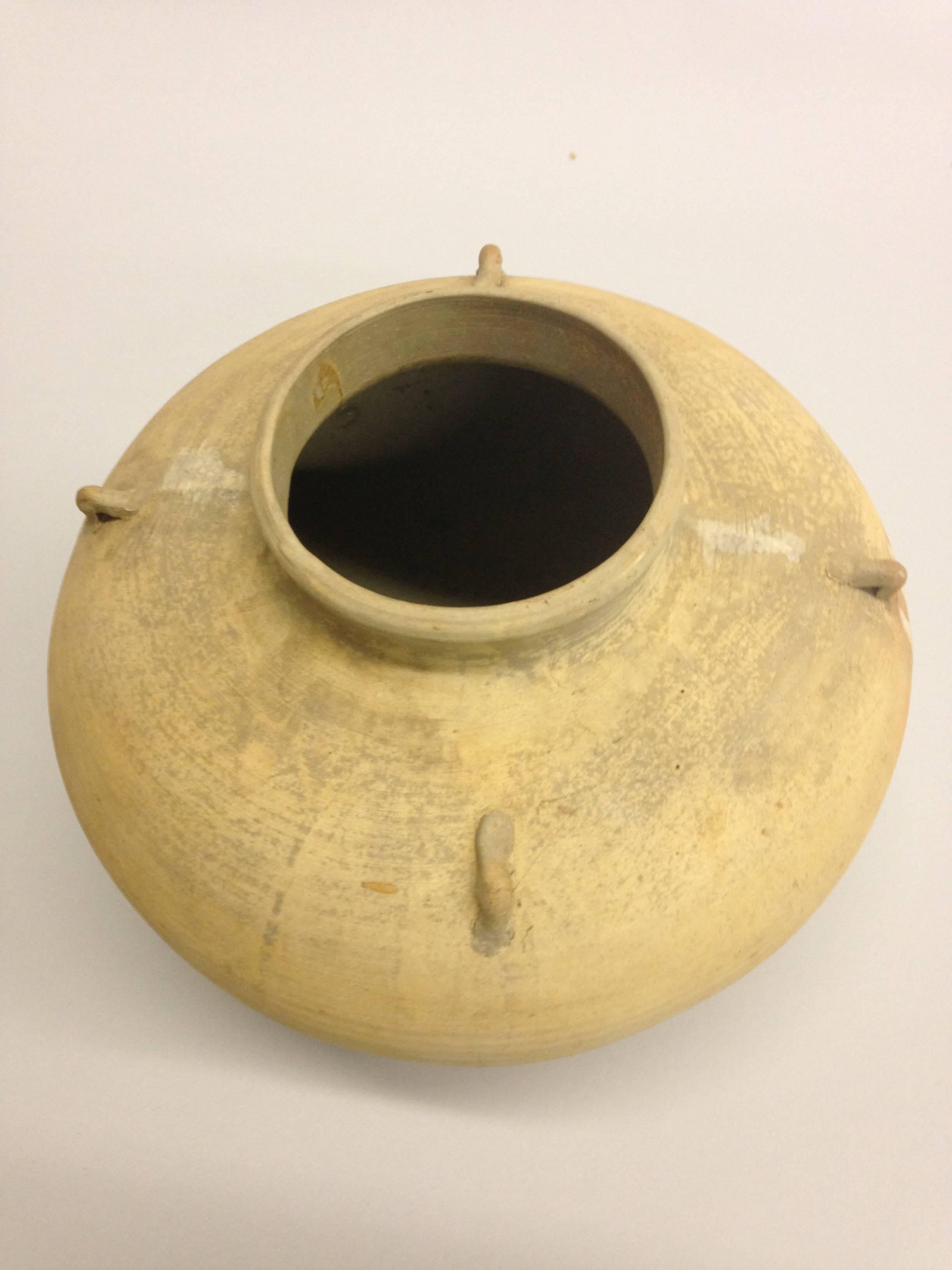 Antike kambodschanische Urnen oder Vasen (18. Jahrhundert und früher) im Angebot
