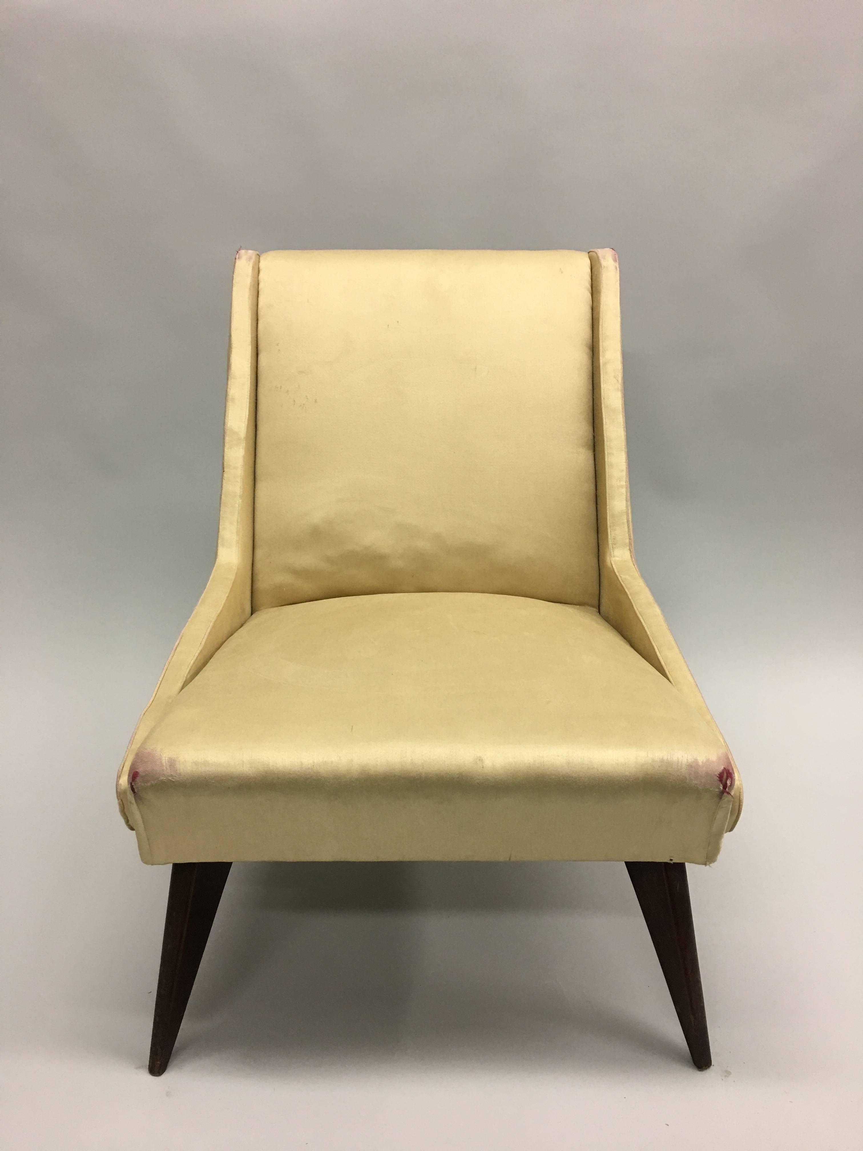 Tappezzeria Coppia di sedie da salotto/pantofola italiane del Mid-Century Modern di ISA, 1950 in vendita