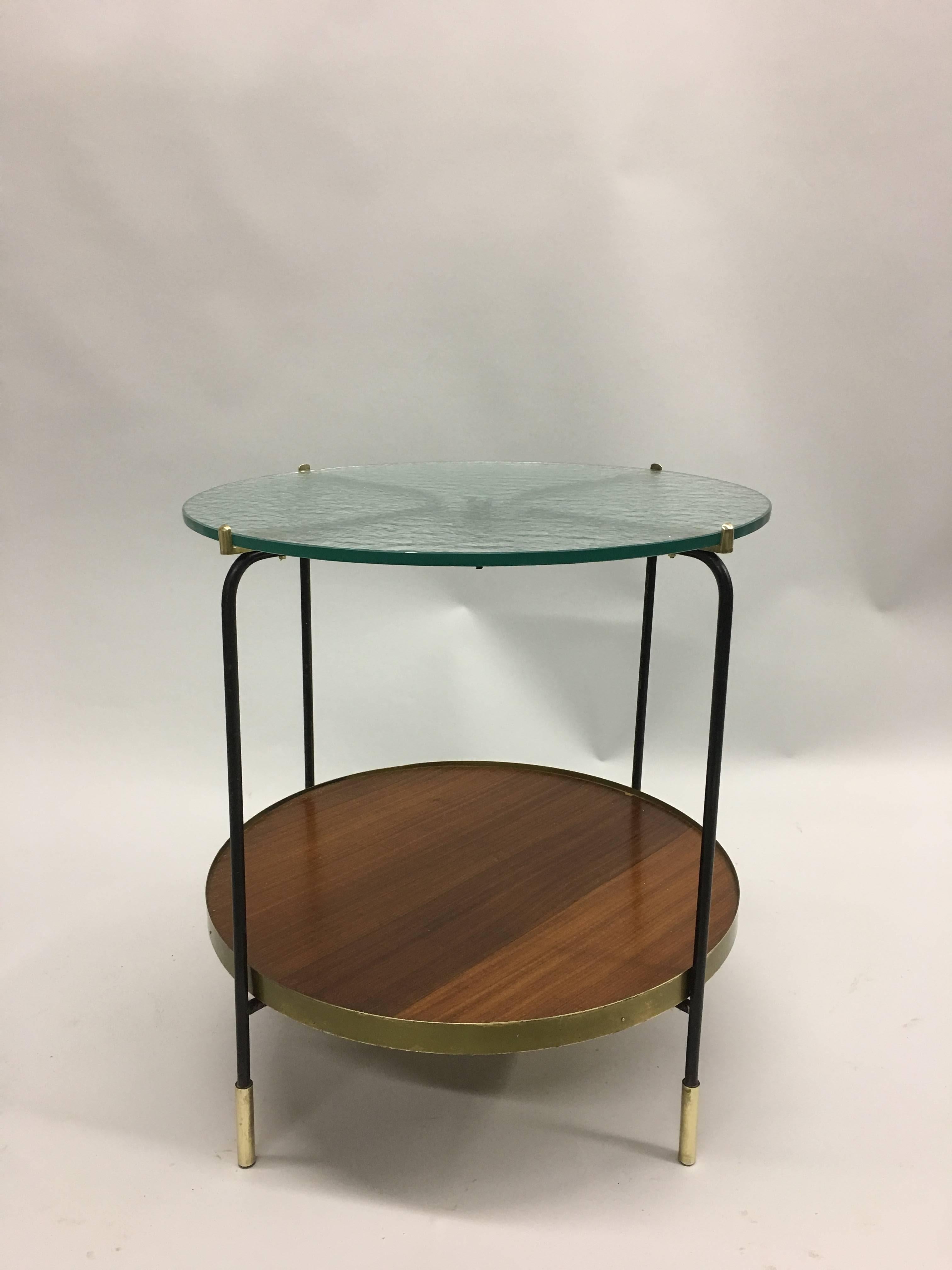 Mid-Century Modern Table de bar/d'appoint/table basse italienne à double étage du milieu du siècle dernier dans le style de Fontana Arte en vente