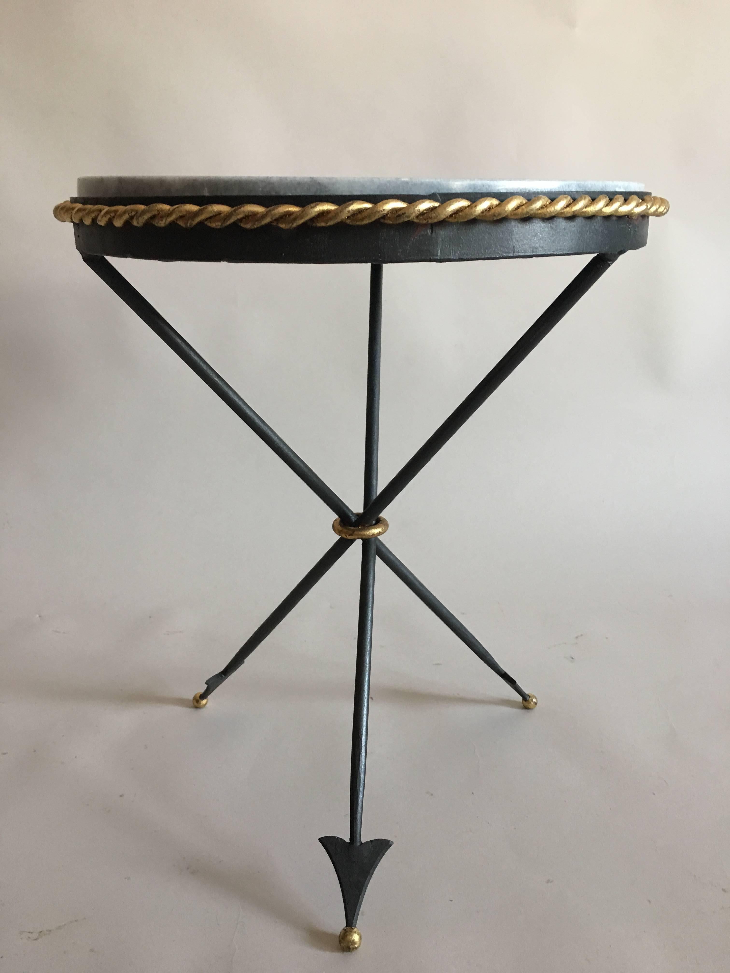 Pair of French Mid-Century Modern Neoclassical Gilt Iron and Marble Side Tables For Sale 1