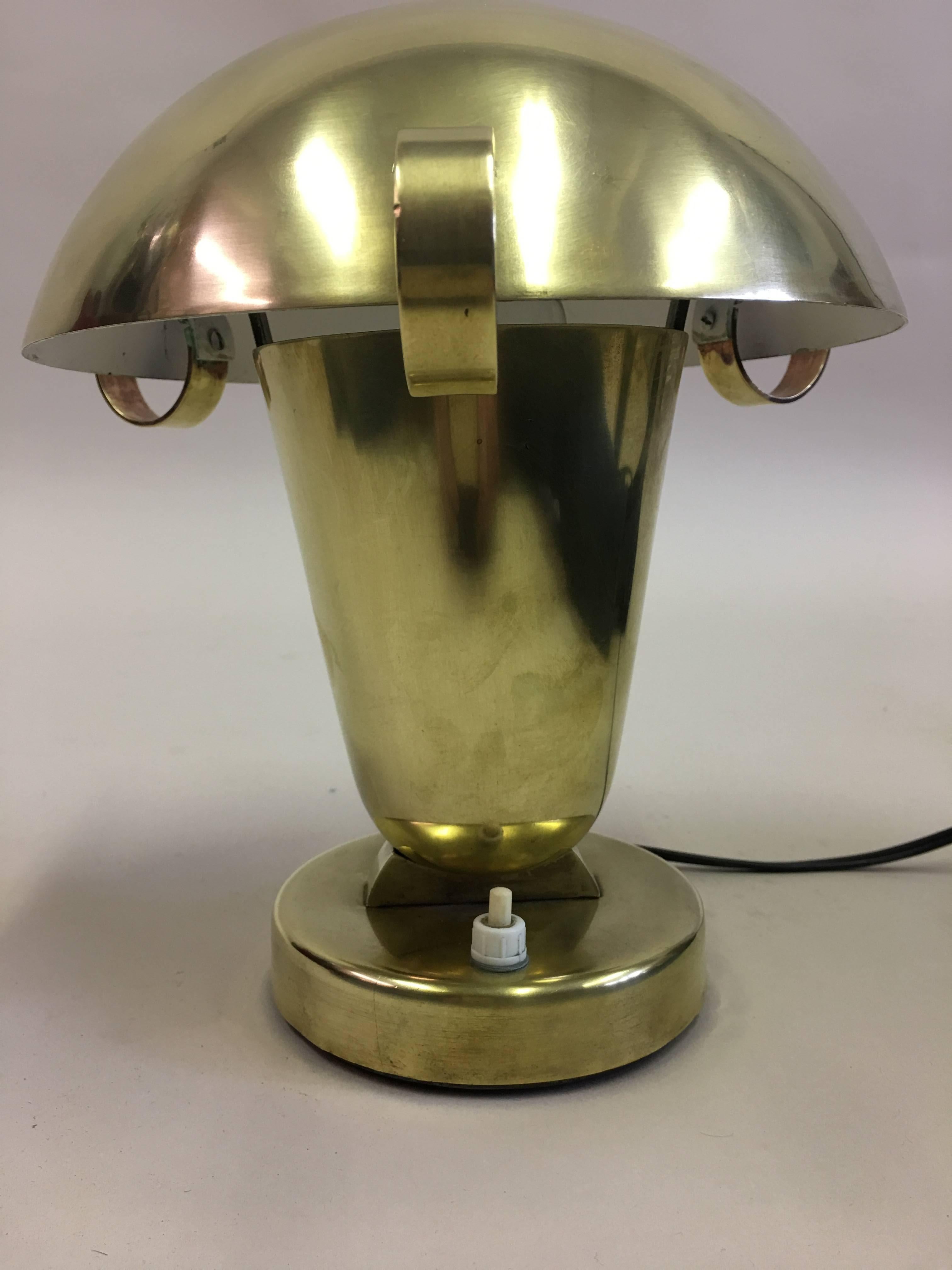 Hand-Crafted Pair of Italian Modern Neoclassical Brass Table Lamps, Gio Ponti & Fontana Arte For Sale
