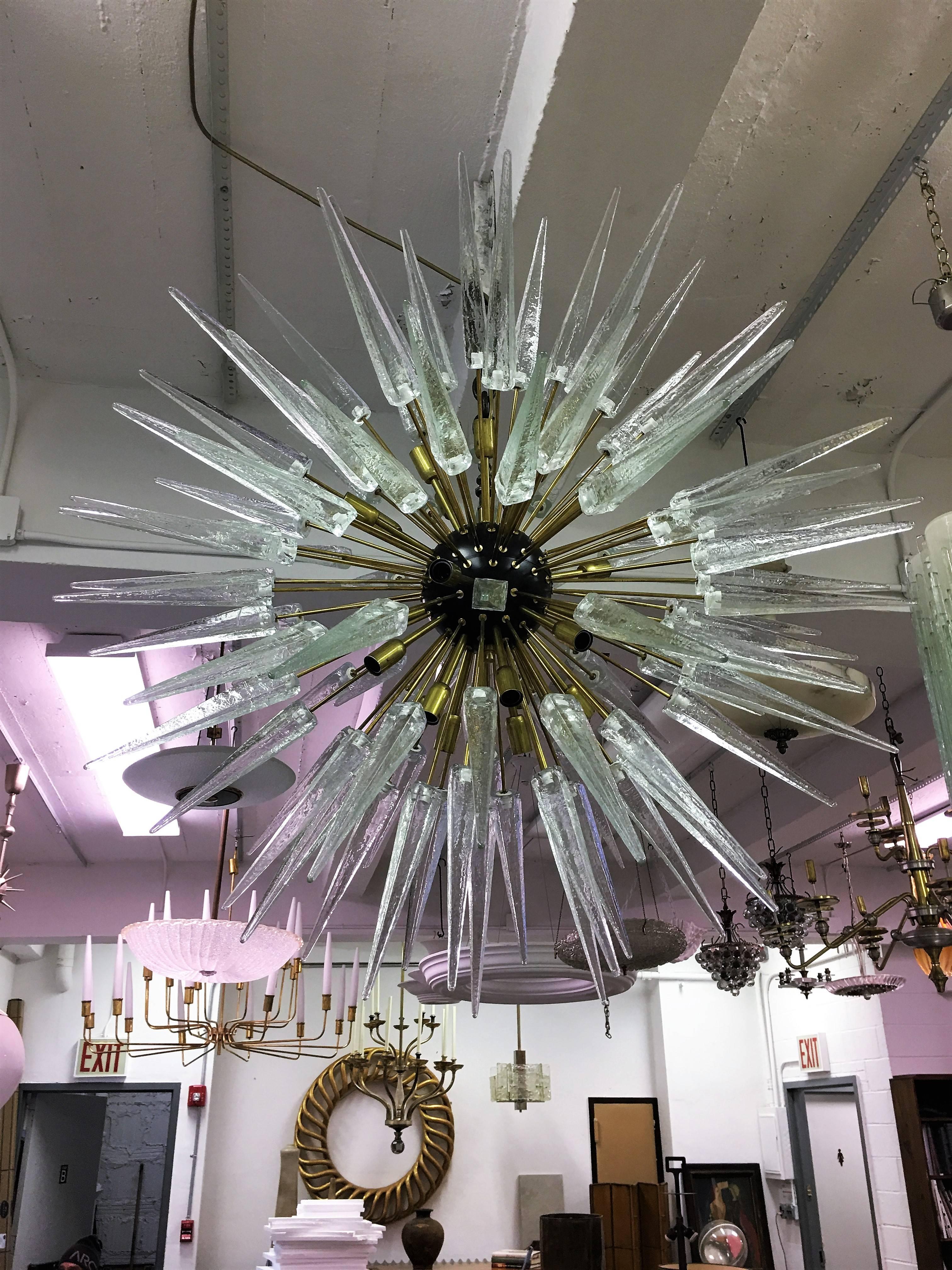 Mid-Century Modern Large, Custom Italian Murano / Venetian Clear Glass Sputnik Spike Chandelier For Sale