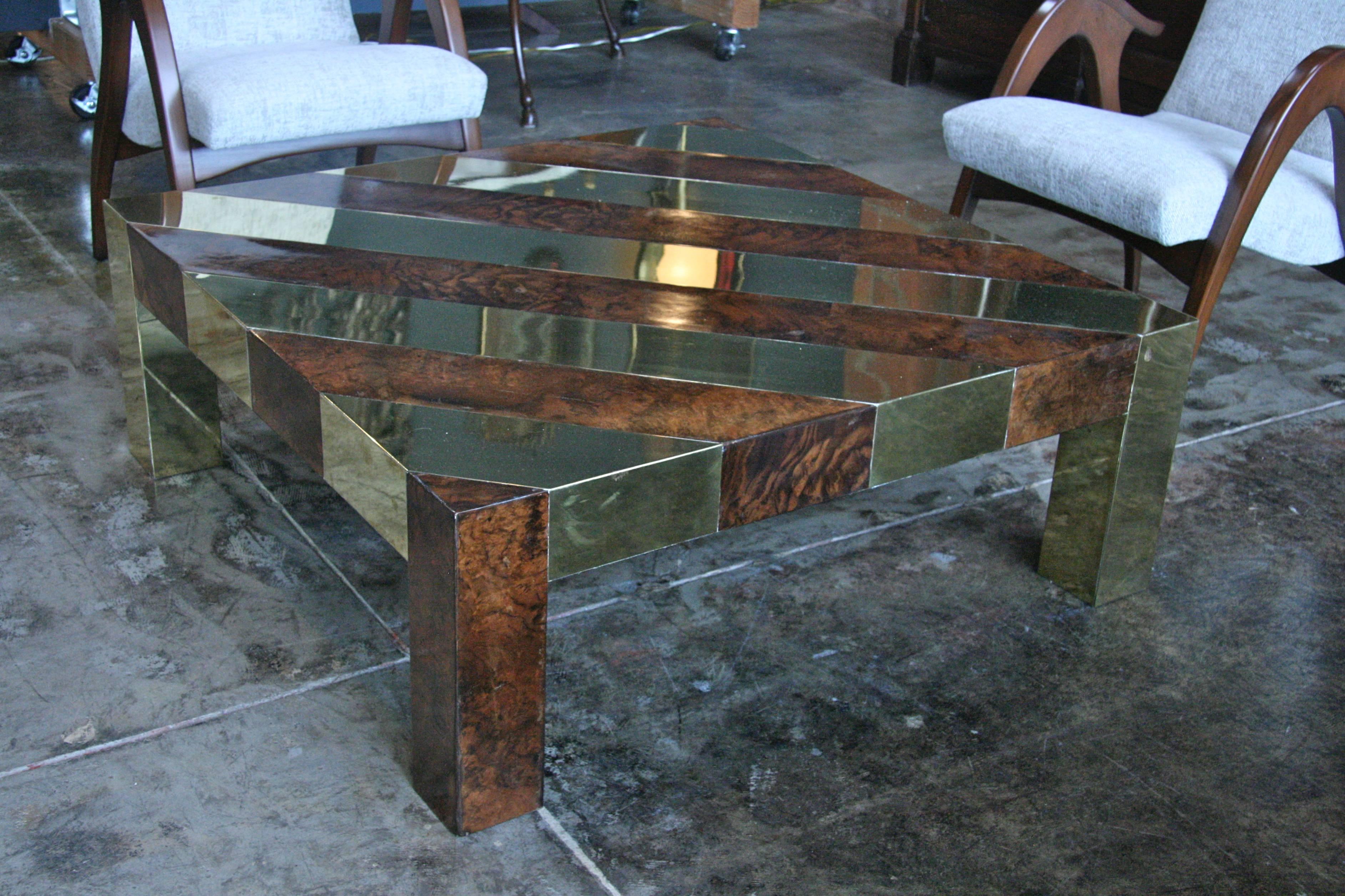 Italian 1960s Walnut and Brass Coffee Table In Good Condition In Los Angeles, CA