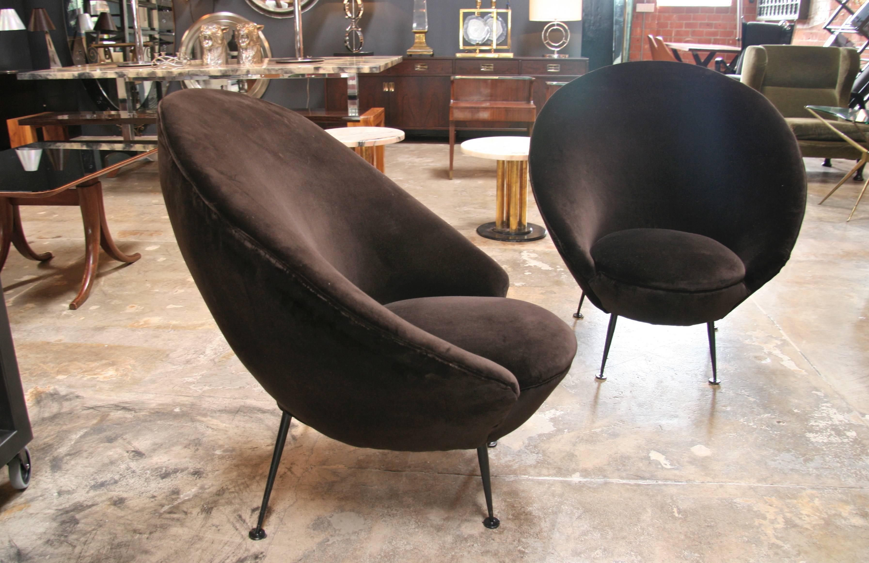 European Pair of Egg Armchairs in the Style of Ico Parisi, 1960s