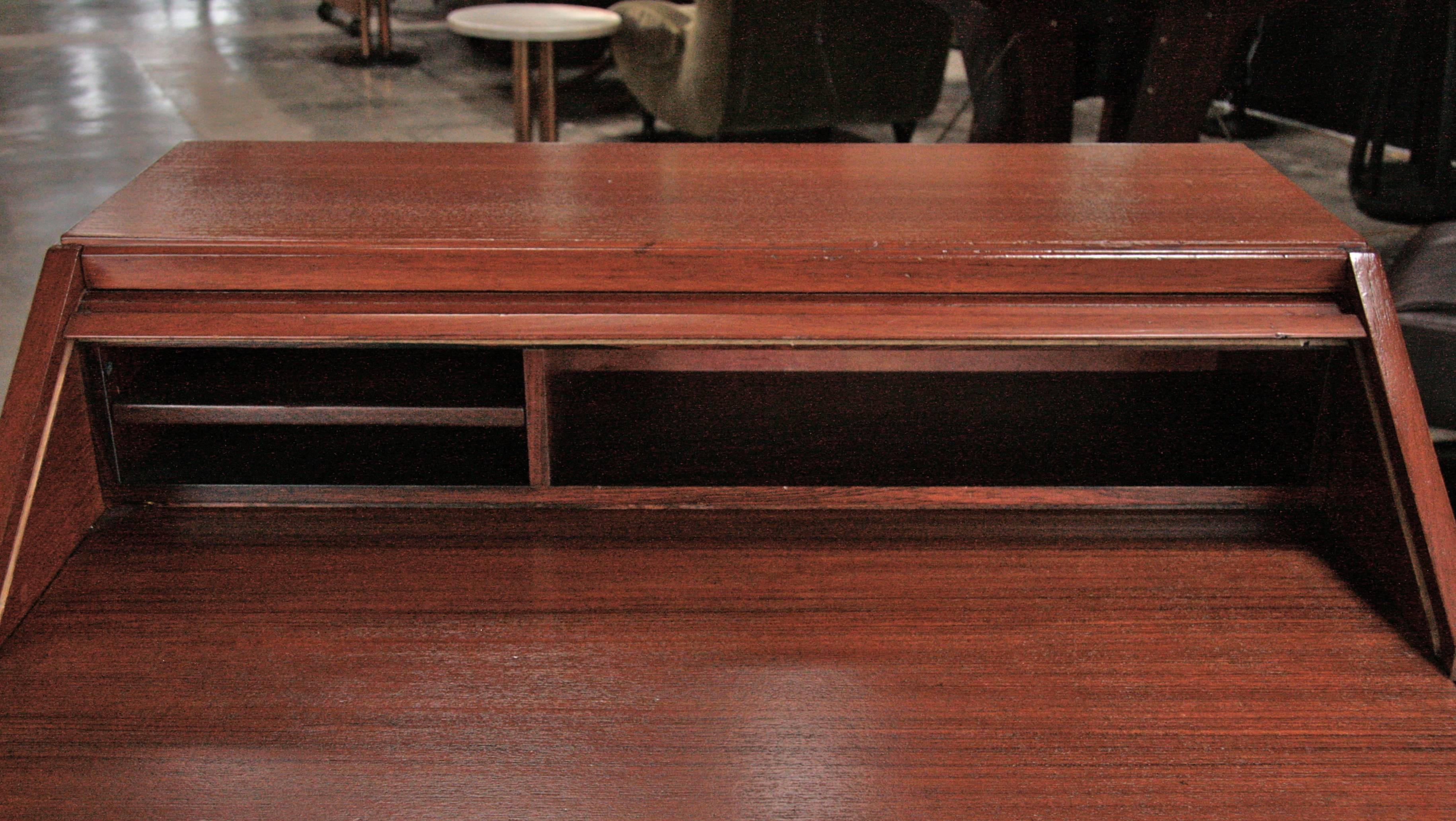 Italian Wood Desk by Fratelli Proserpio 1
