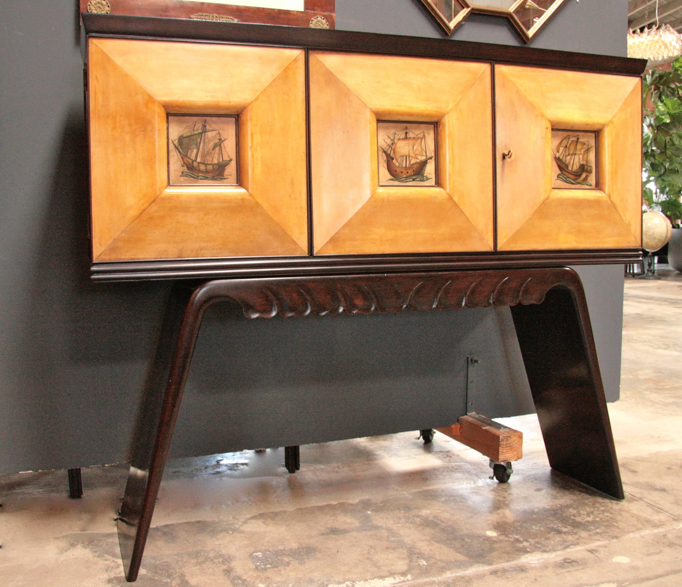Italian 1950s Bar Cabinet Attributed to Paolo Buffa in Mahogany and Oak In Good Condition In Los Angeles, CA